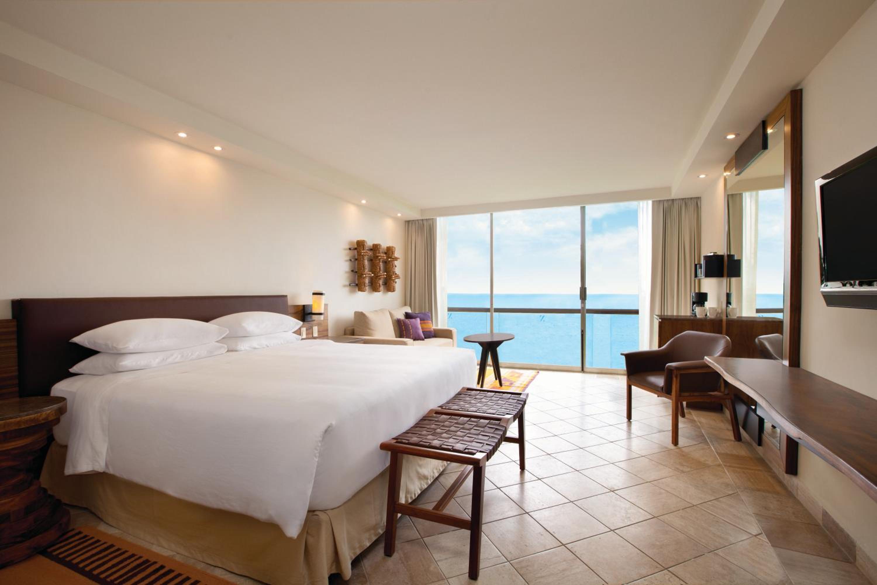 King Room - Oceanfront - Photo 2