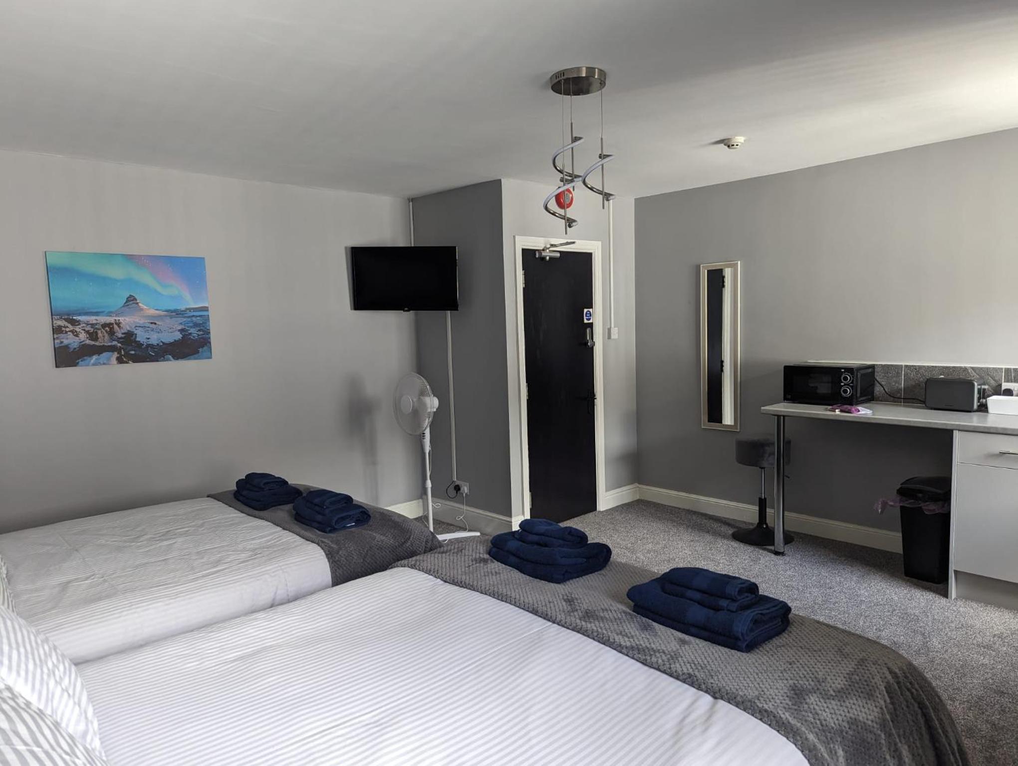 Standard Double Room with Shared Bathroom photo 2