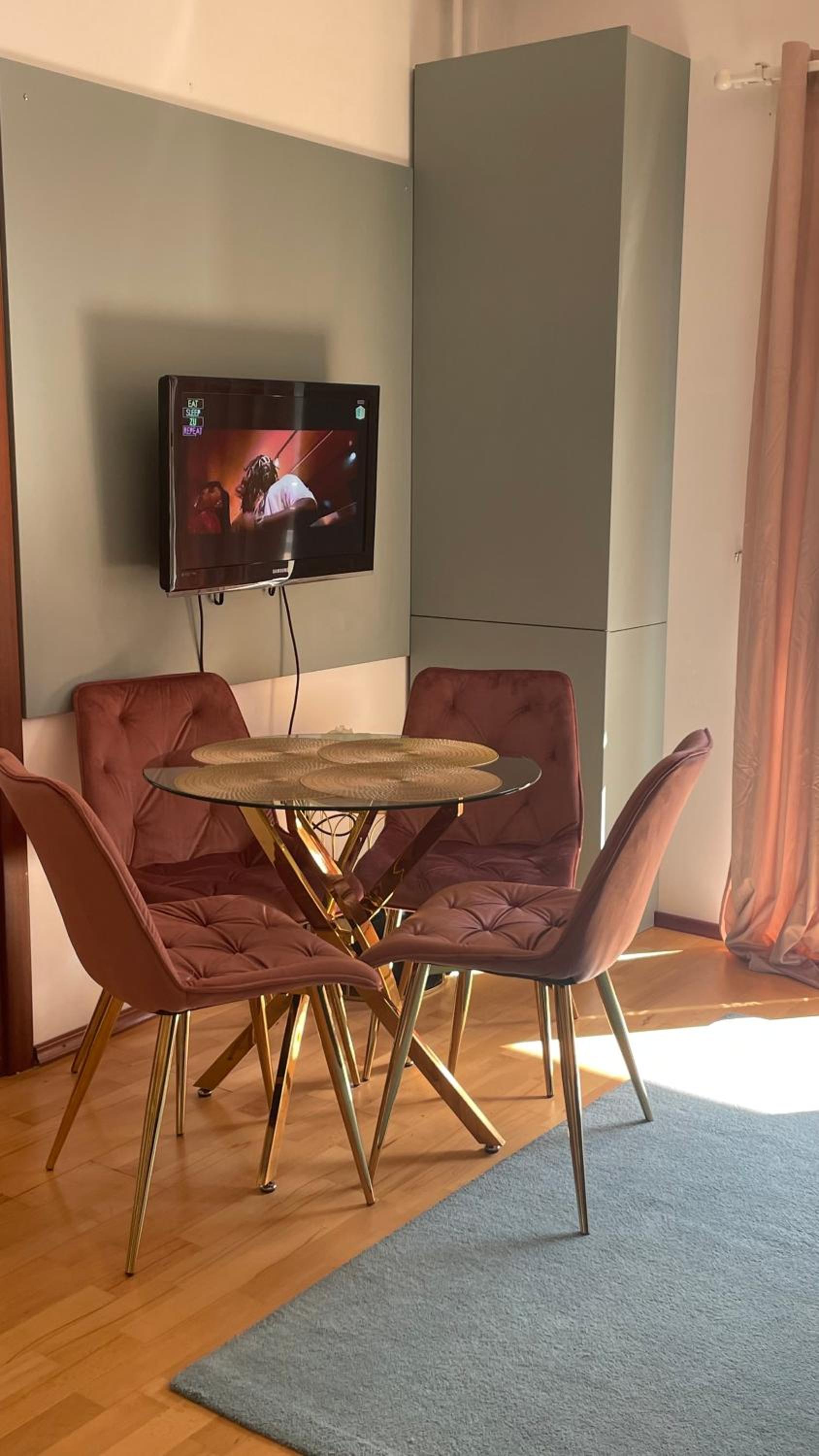Apartment with Terrace - Photo 42