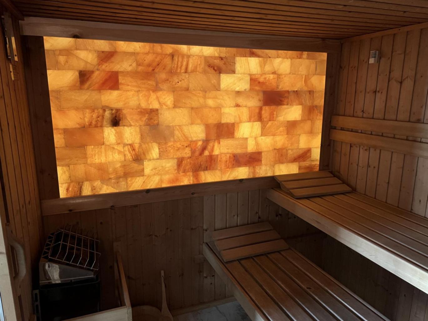 Deluxe King Room - Photo 17