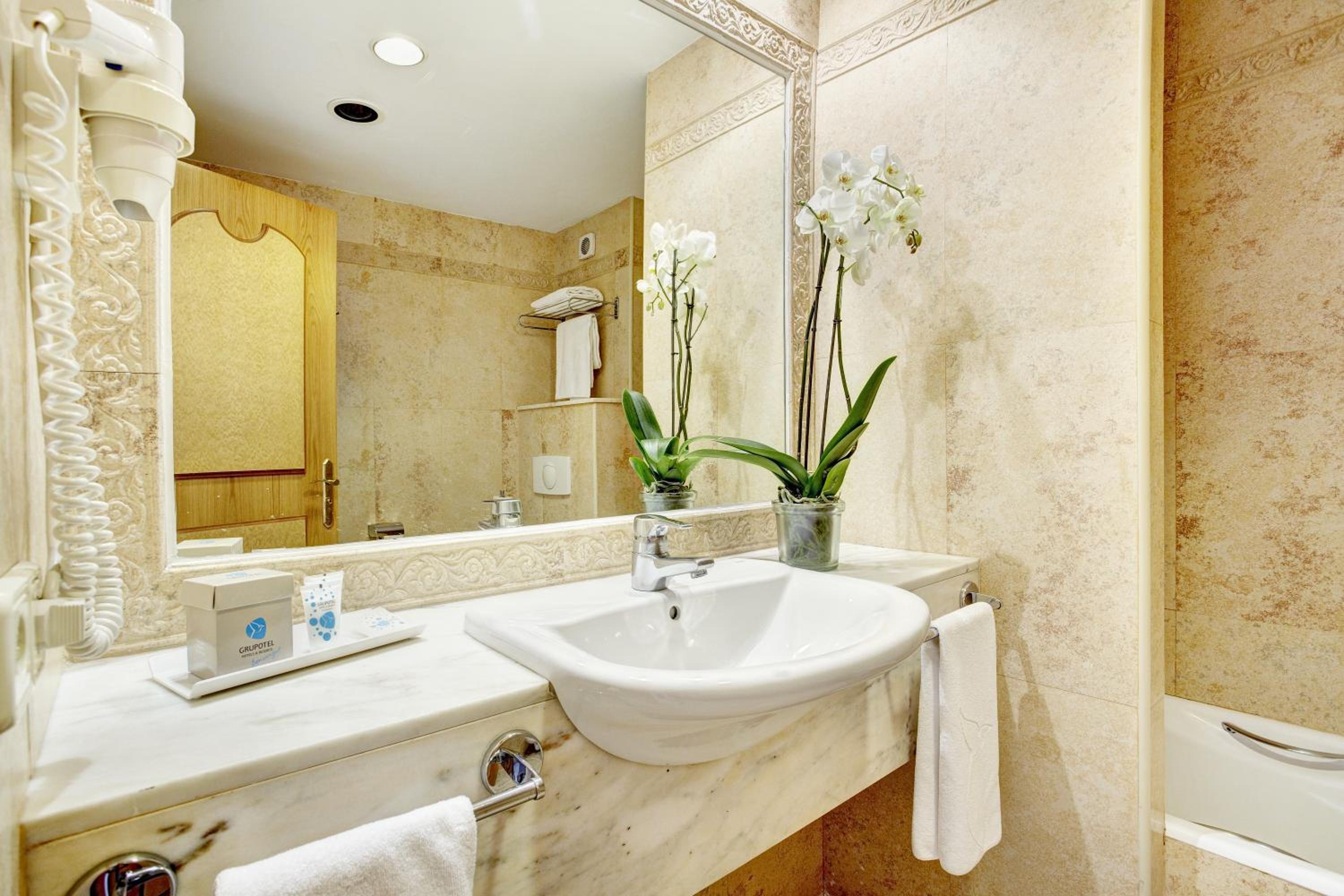 Superior Double Room with Terrace - Photo 3