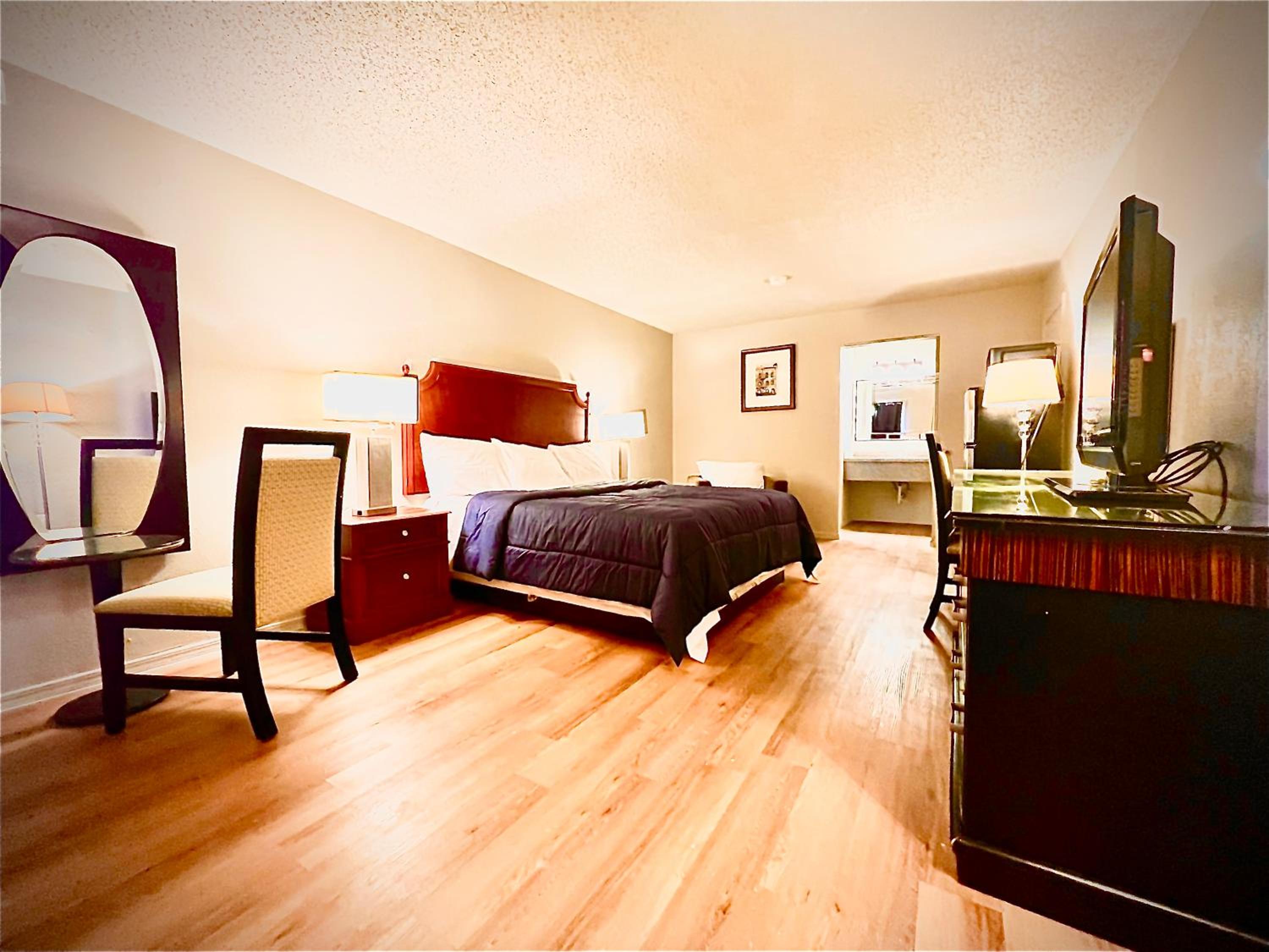 Deluxe King Room photo 3