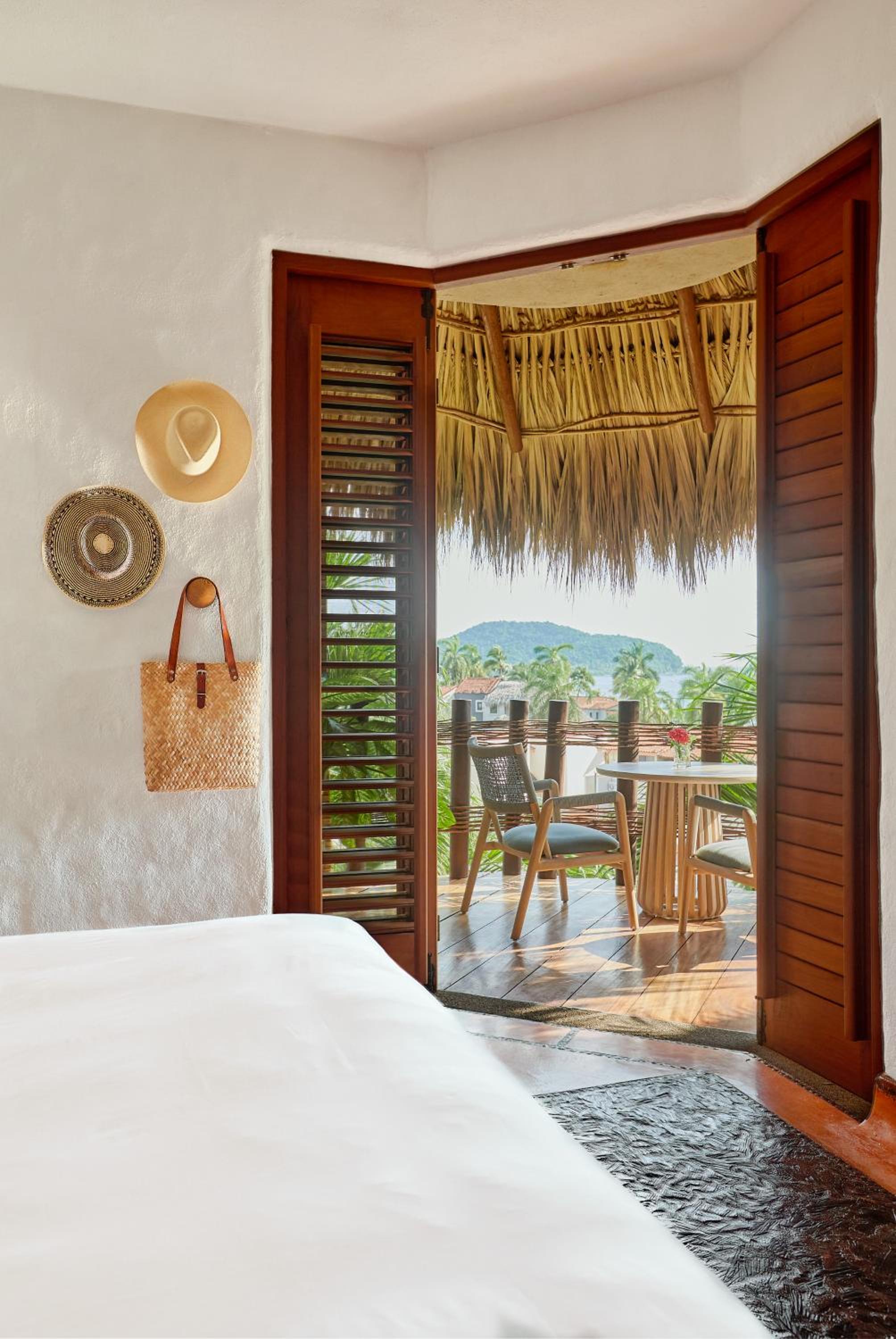 King Suite with Ocean View photo 3