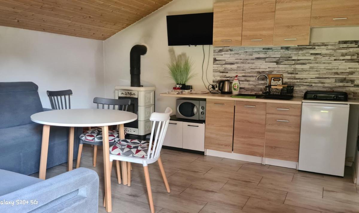 One-Bedroom Apartment - Photo 7