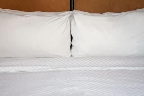Queen Room with Two Queen Beds - Photo 1