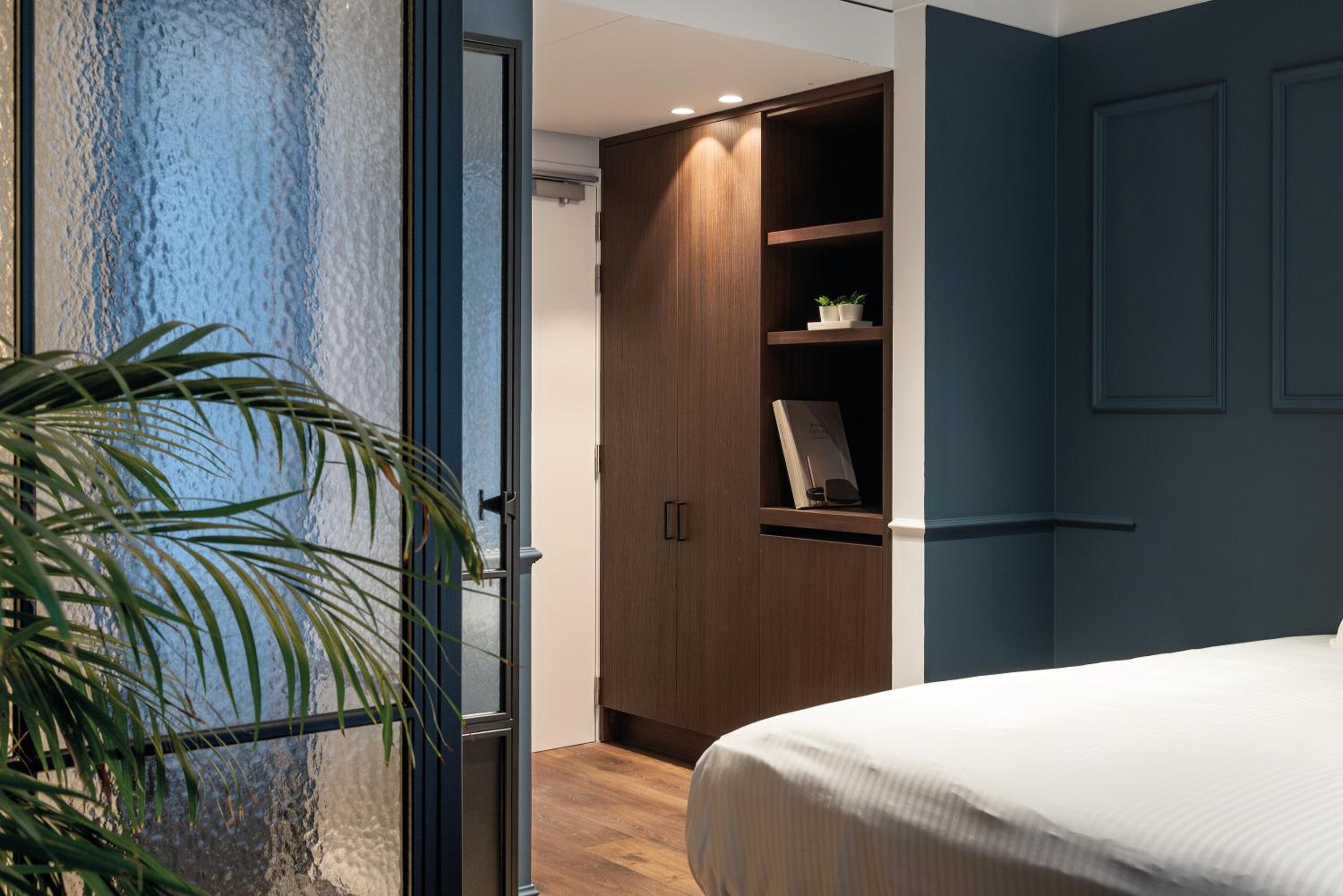 Superior Double or Twin Room photo 3