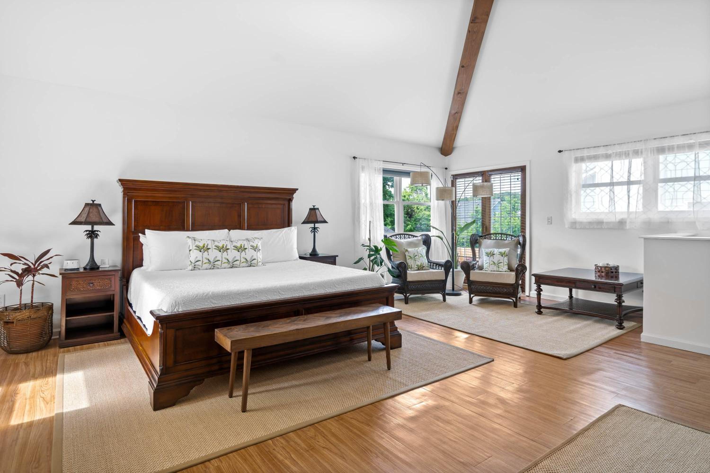 Deluxe King Room