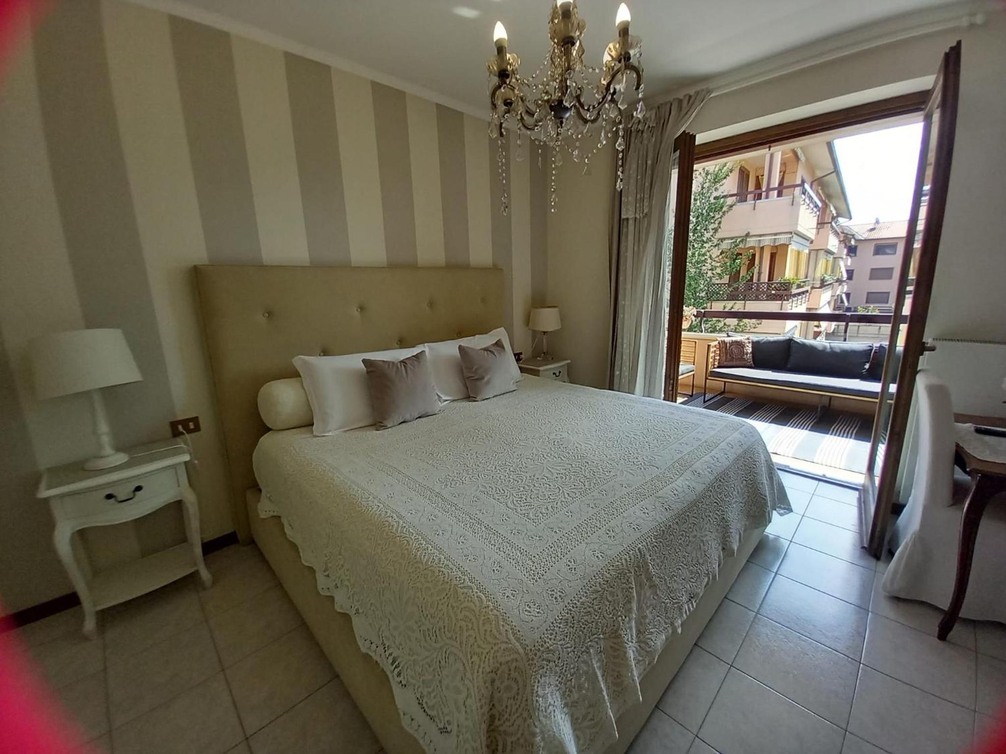 Apartment with Terrace - Photo 42