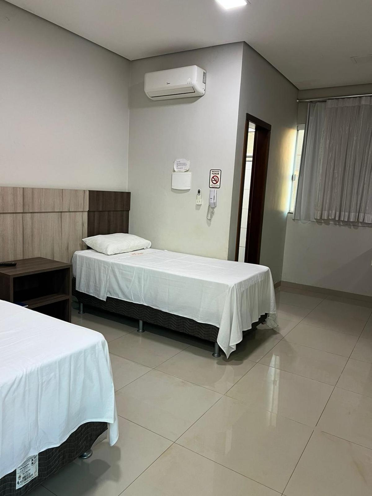 Twin Room with Private Bathroom - Photo 2