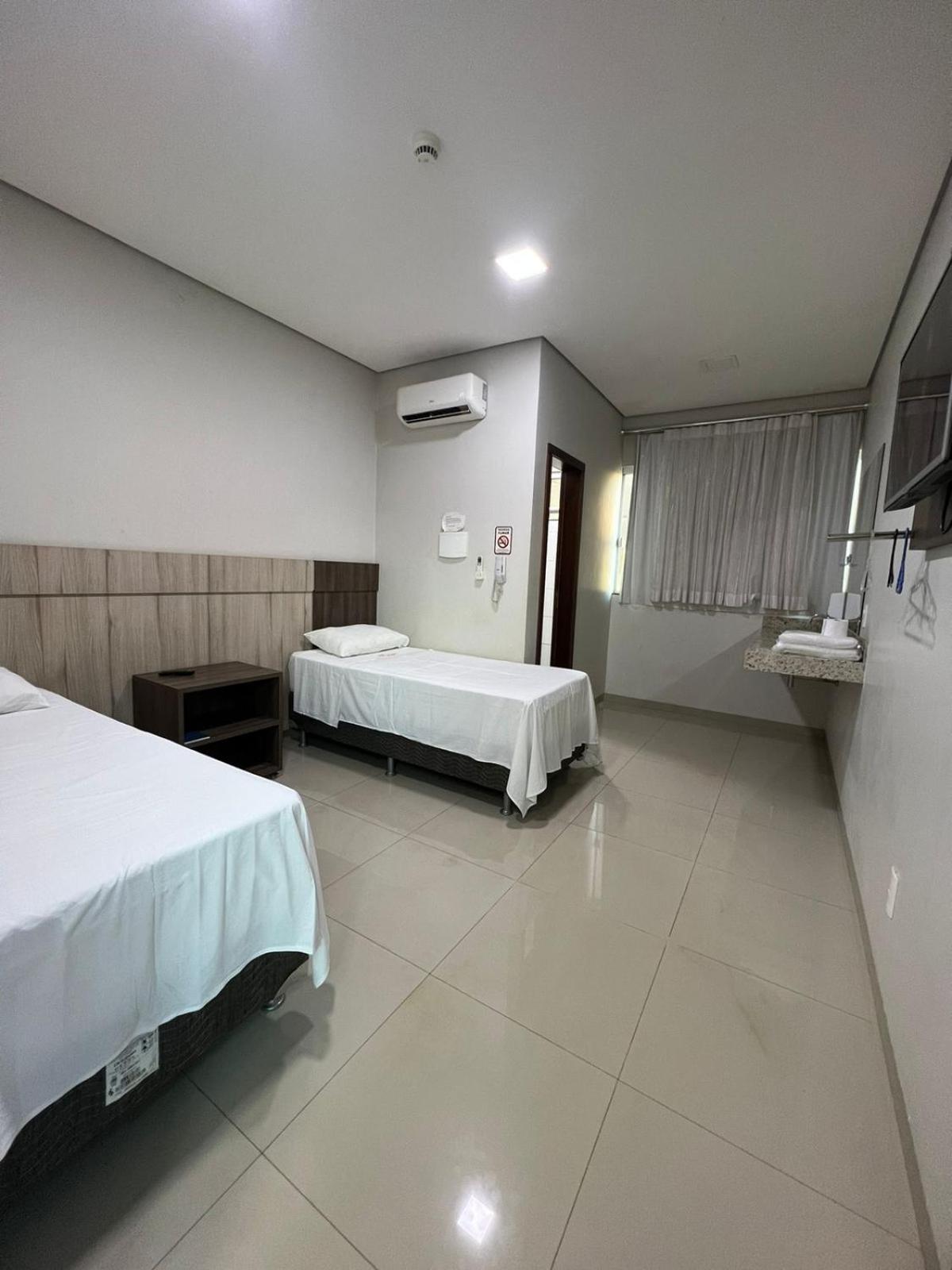 Twin Room with Private Bathroom - Photo 1