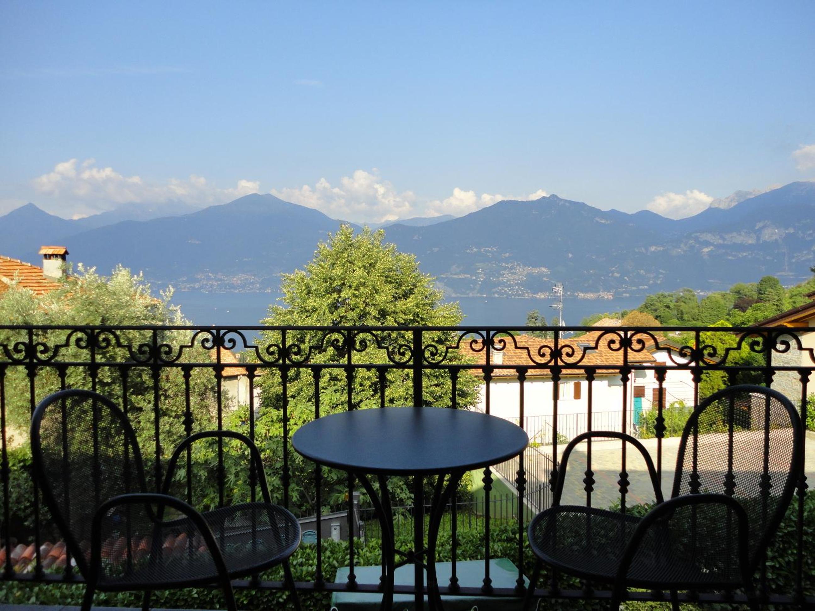 Triple Room with Balcony - Photo 2