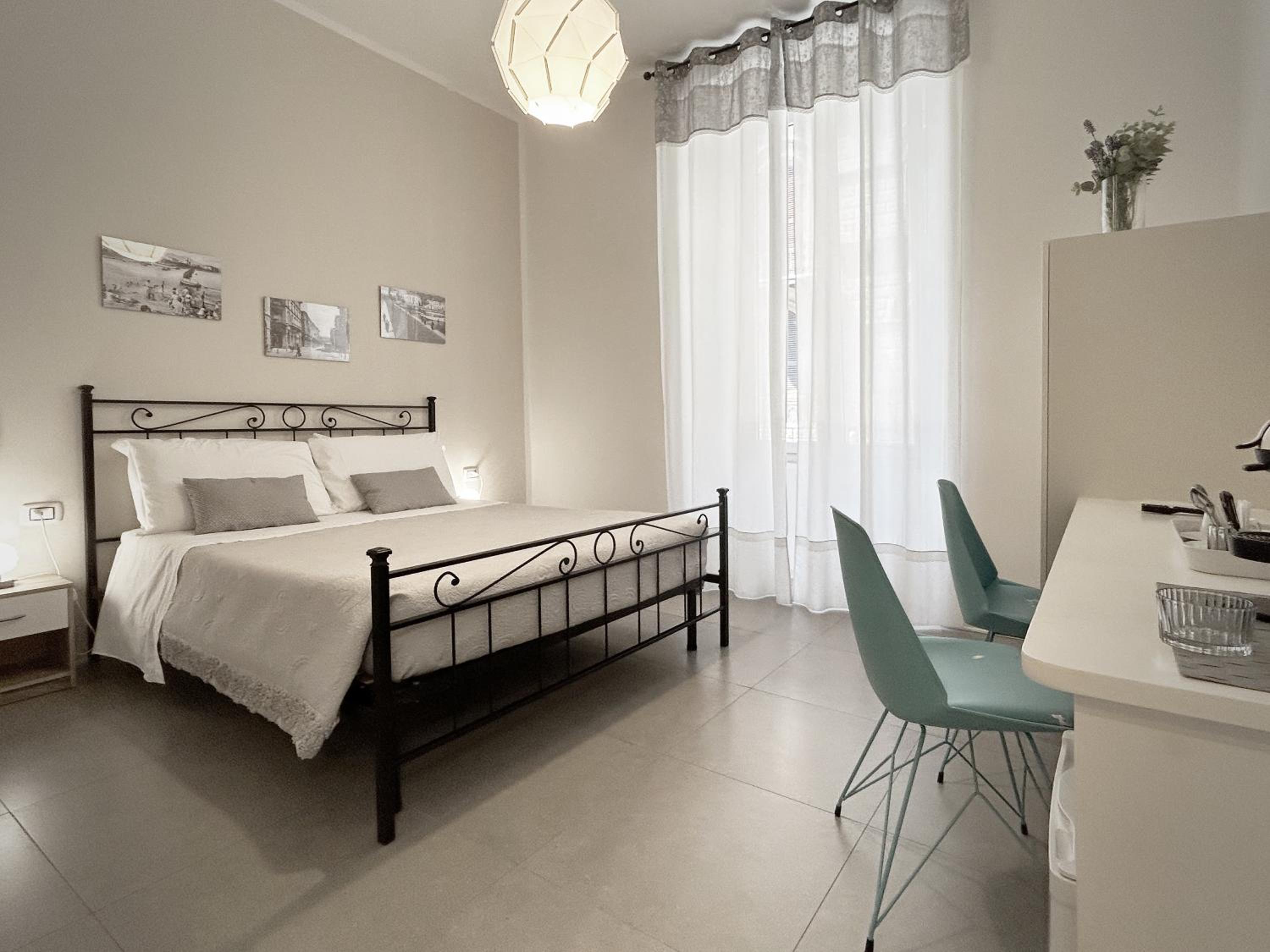 Standard King Room - Photo 1