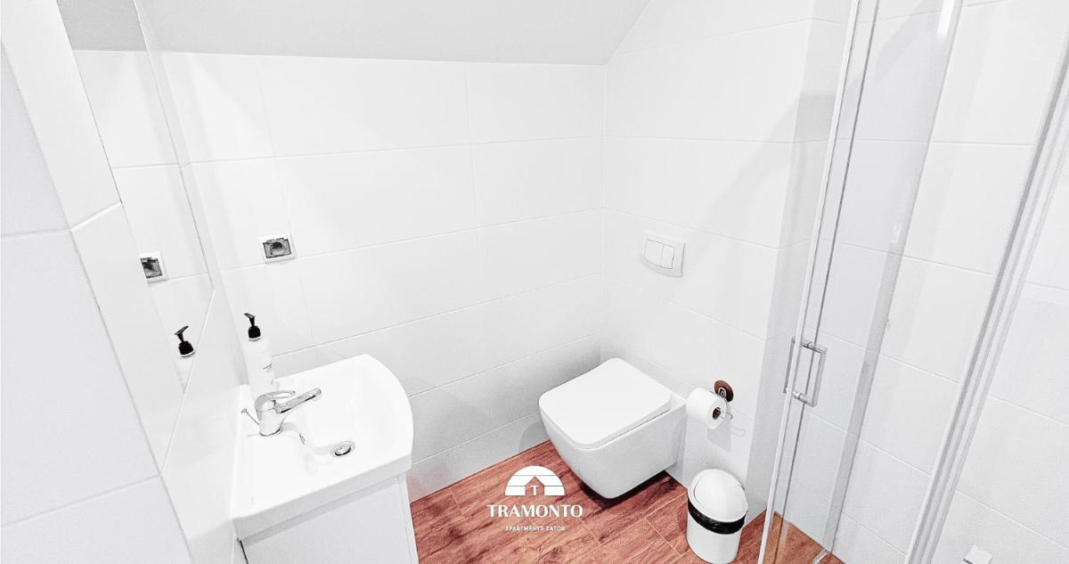 Quadruple Room with Bathroom - Photo 3