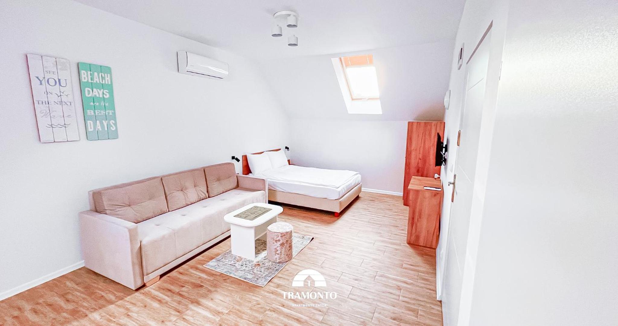 Quadruple Room with Bathroom - Photo 2
