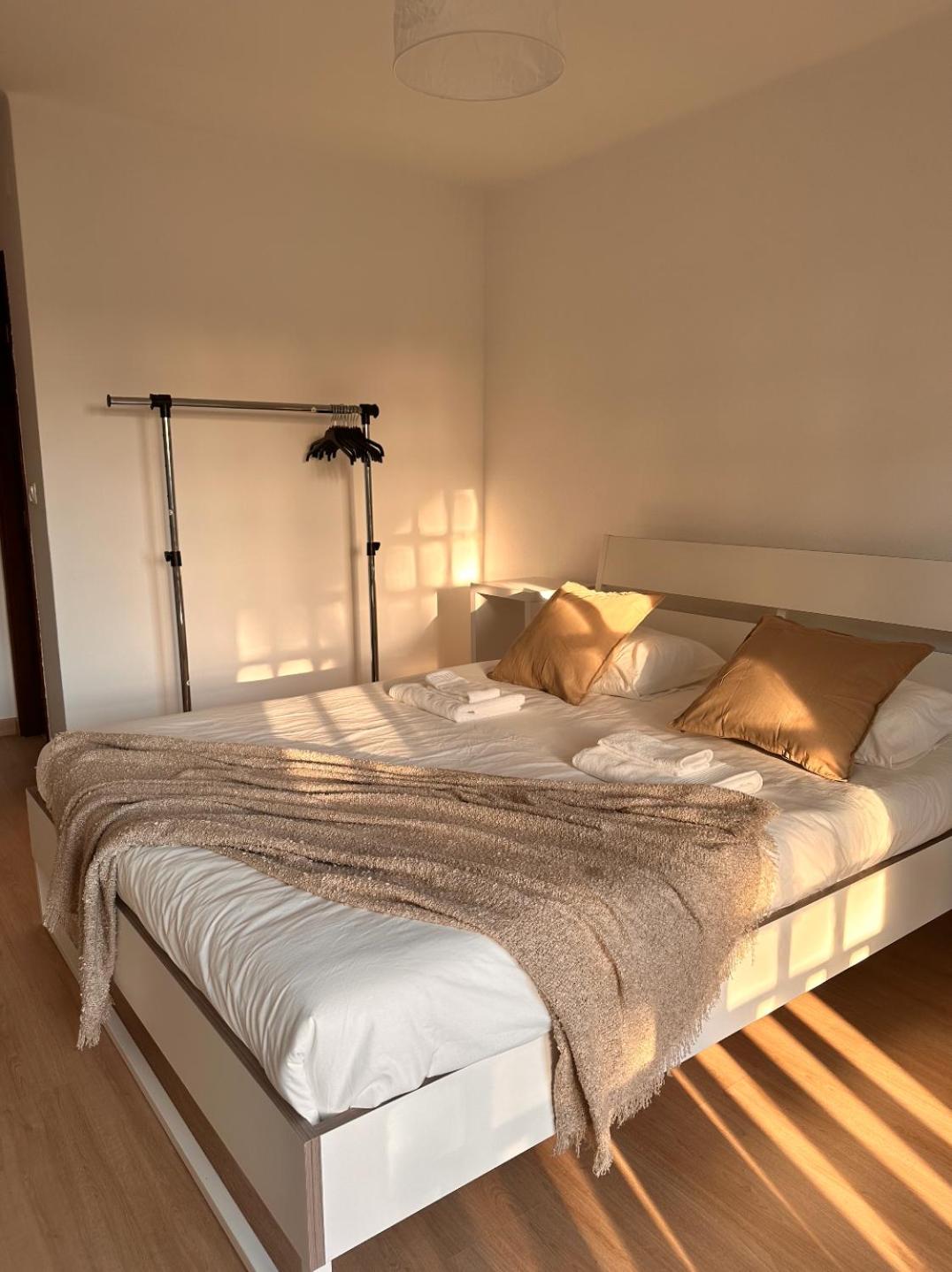 Double Room with Shared Bathroom photo 3