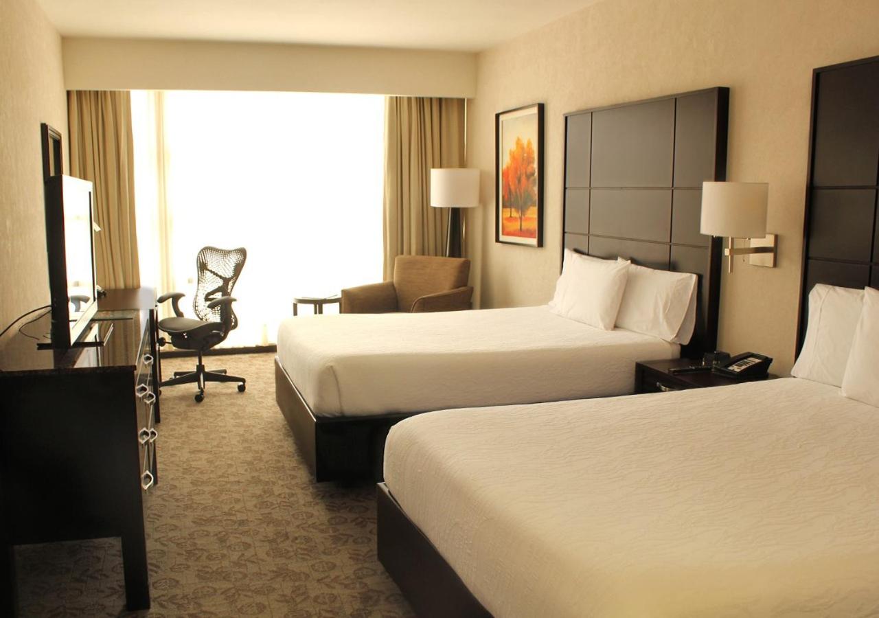 Queen Room with Two Queen Beds - Photo 7
