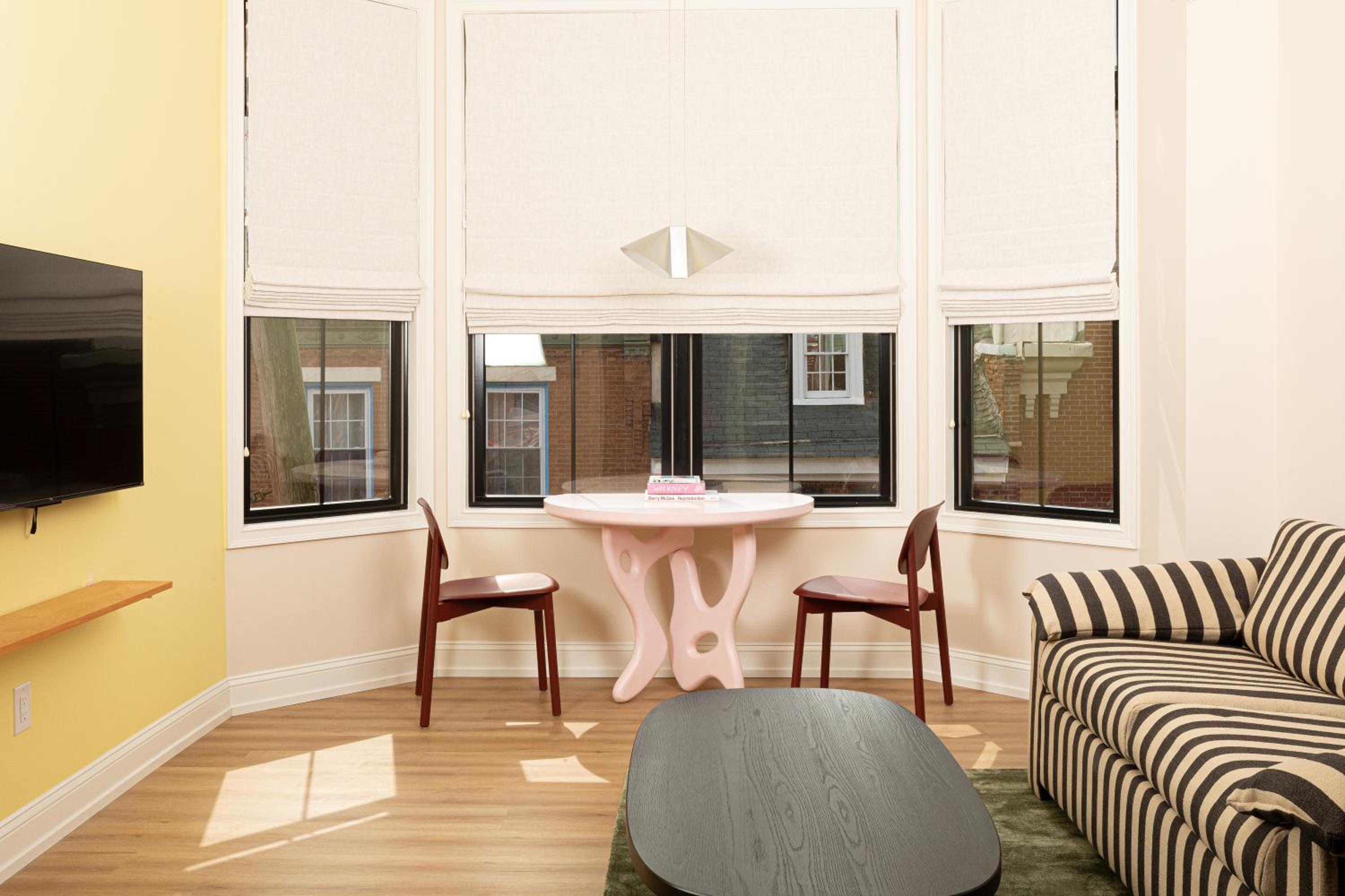 One-Bedroom Suite - Photo 1