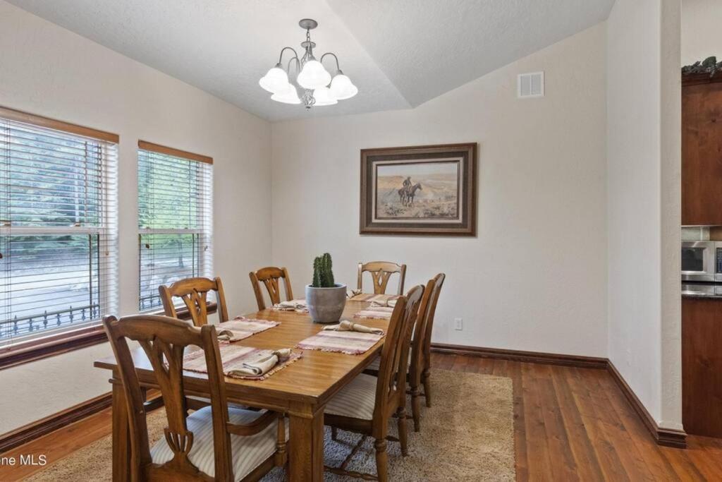 Four-Bedroom House photo 2