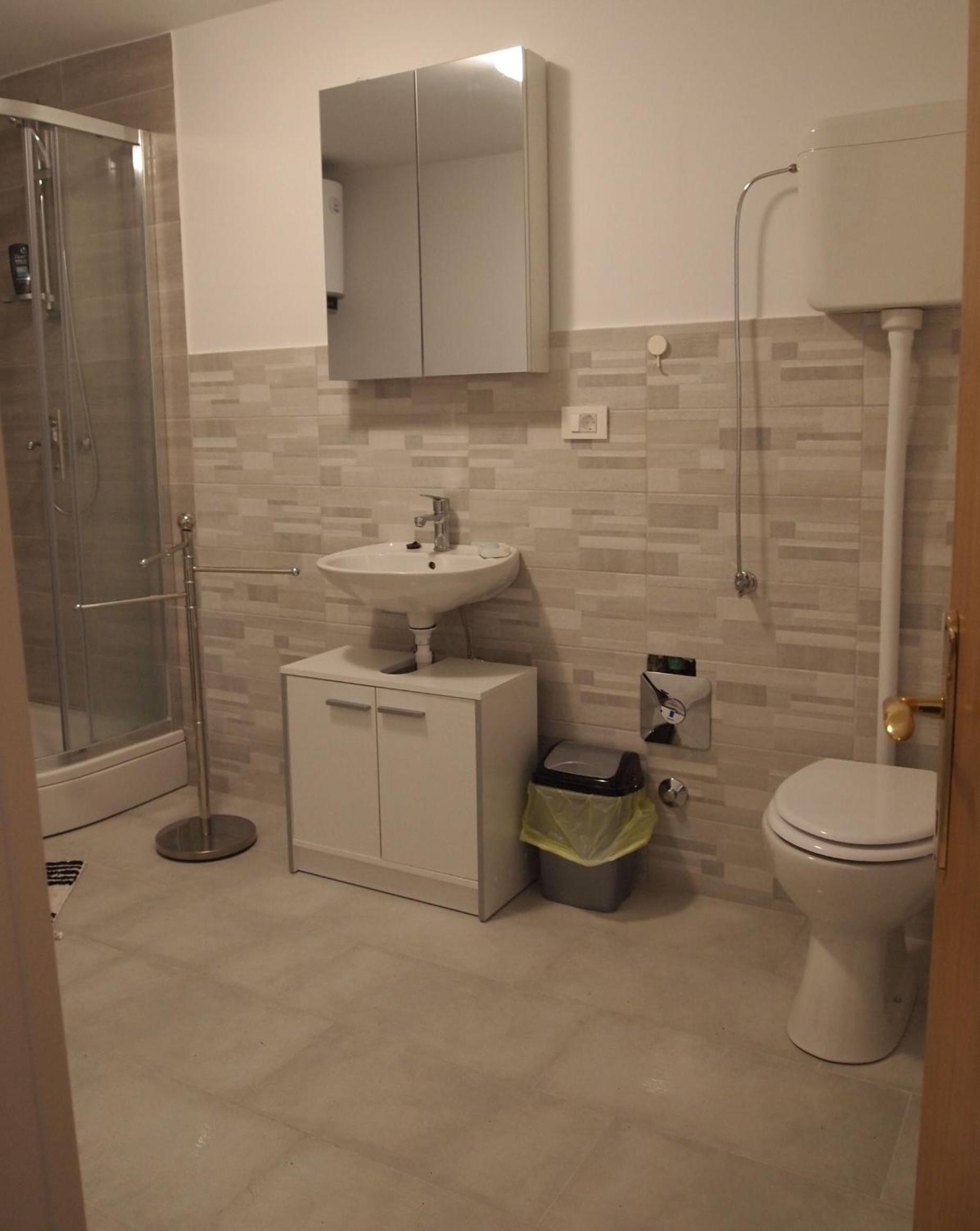 One-Bedroom Apartment - Photo 10