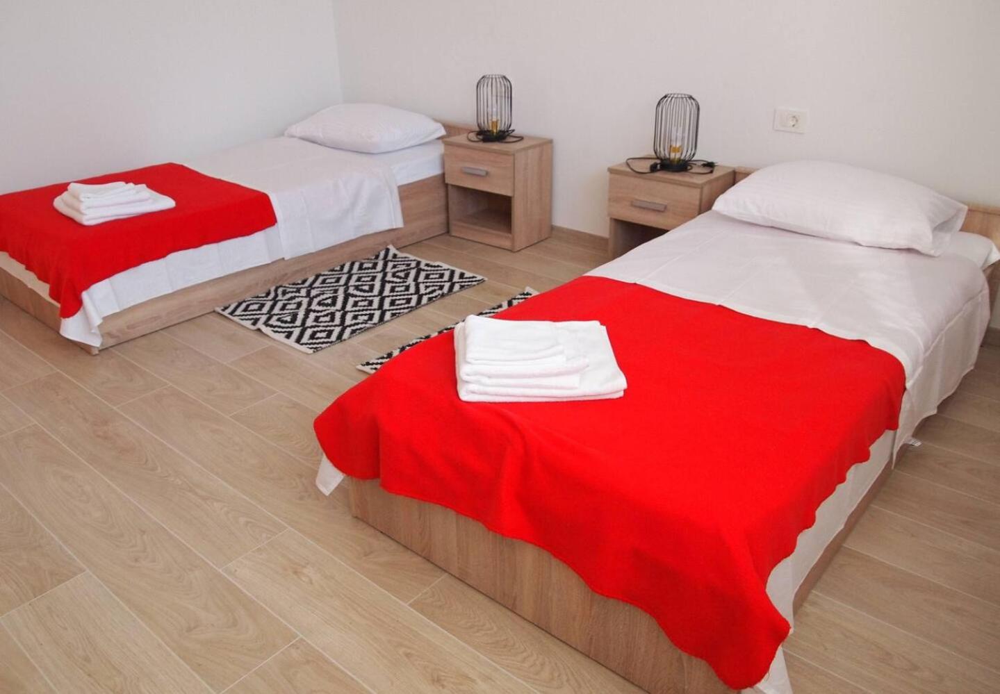 One-Bedroom Apartment - Photo 17