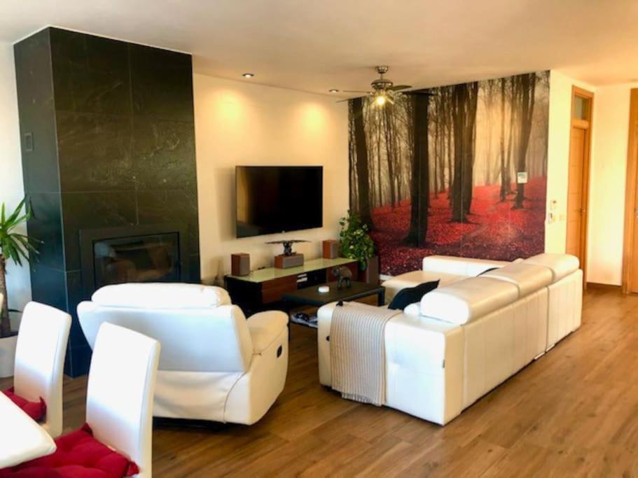 Deluxe Room (2 Adults + 1 Child) photo 2