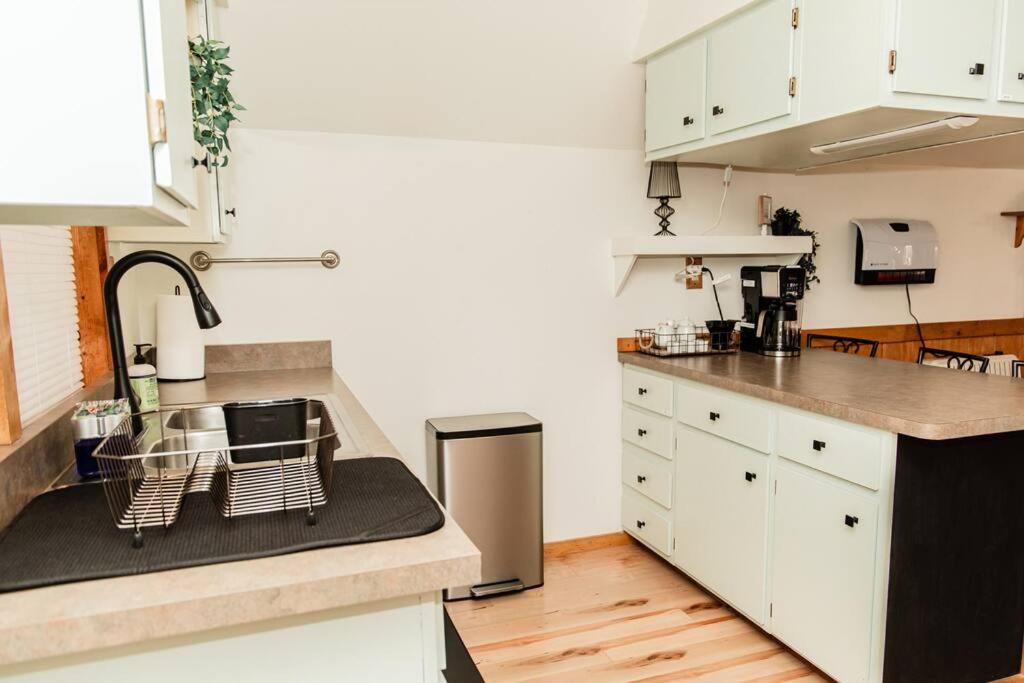 Three-Bedroom House photo 2