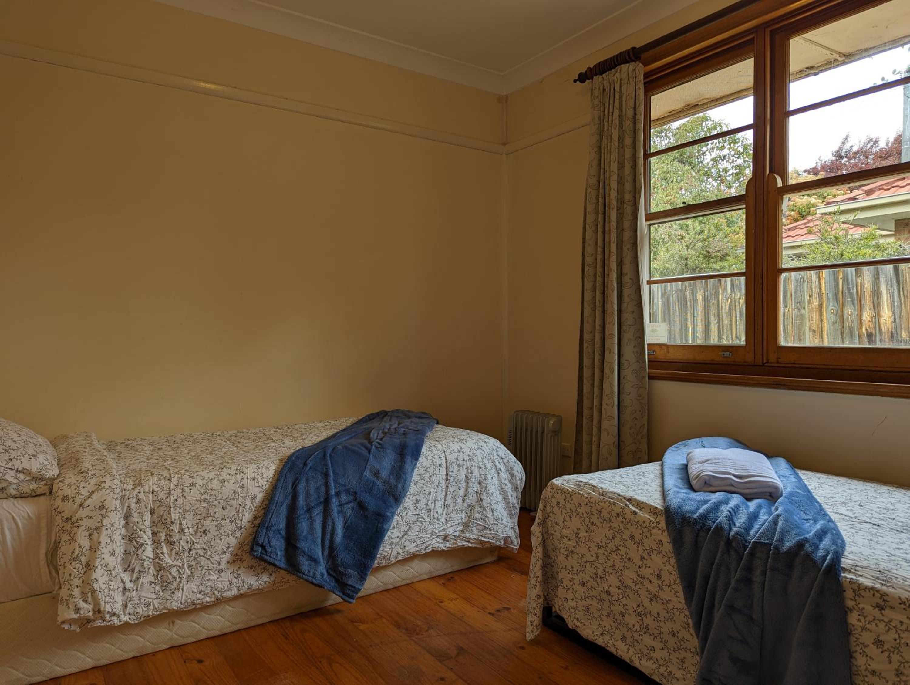 Three-Bedroom House photo 3