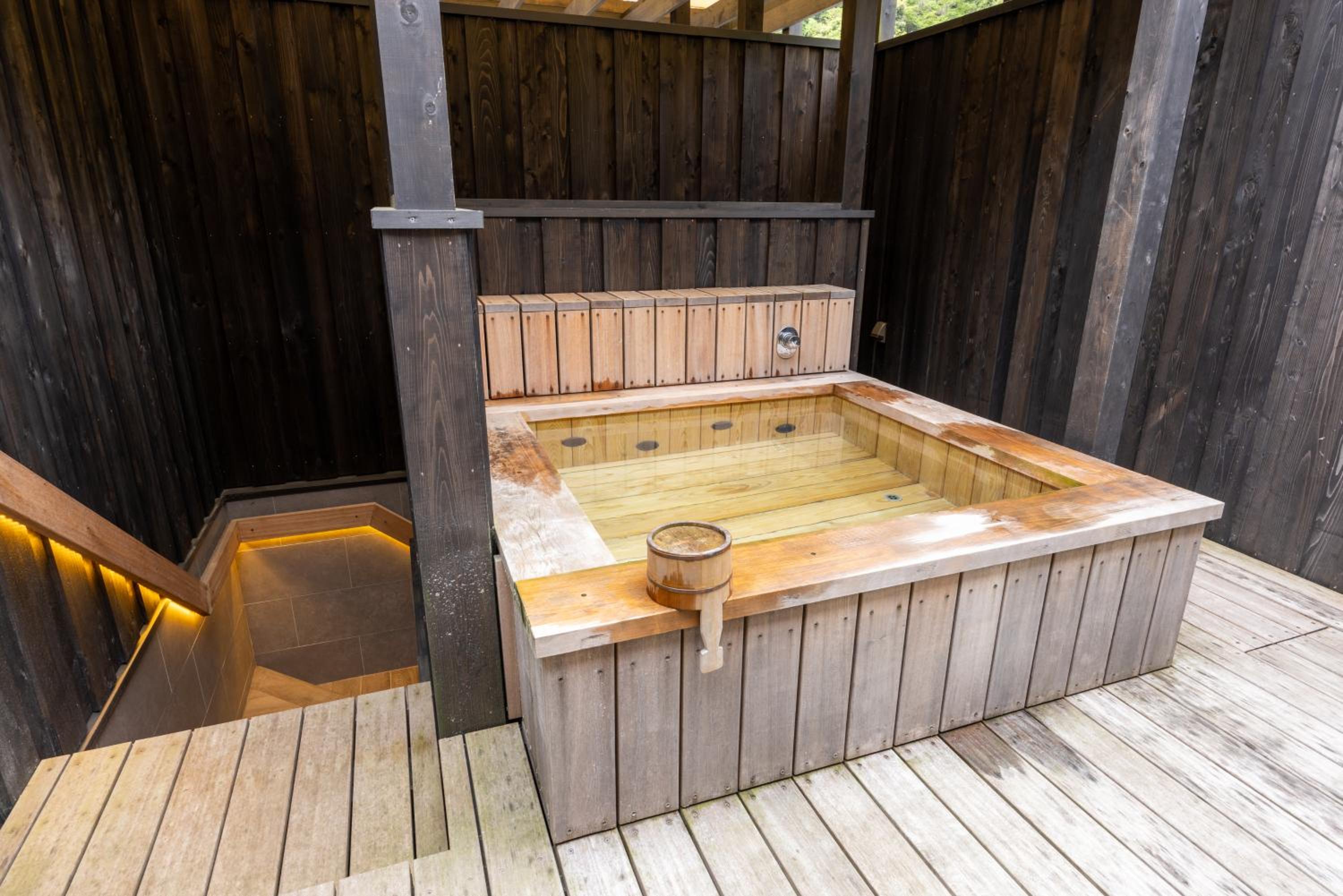 Deluxe Twin Room with Open-Air Bath - Photo 19