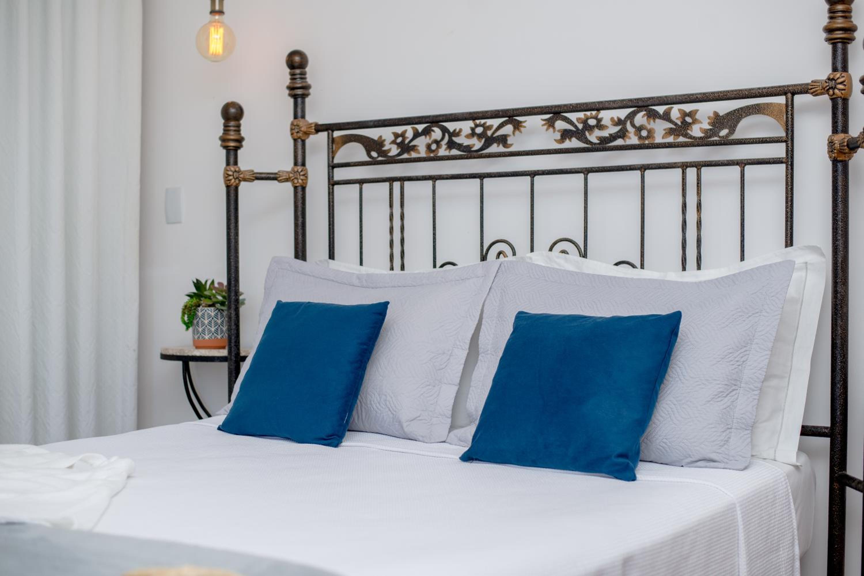Deluxe Double Room with Bath photo 1