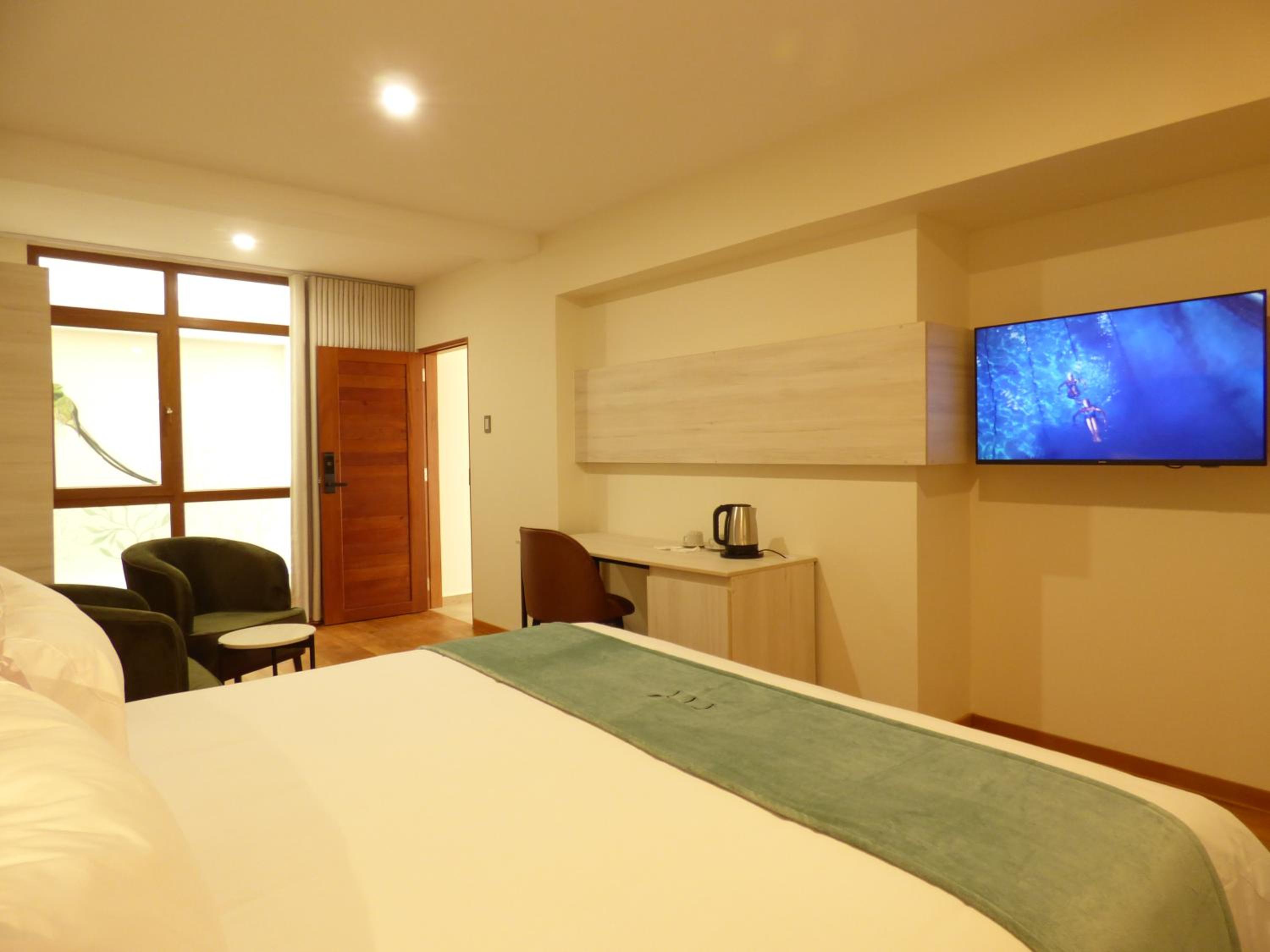 Deluxe Suite