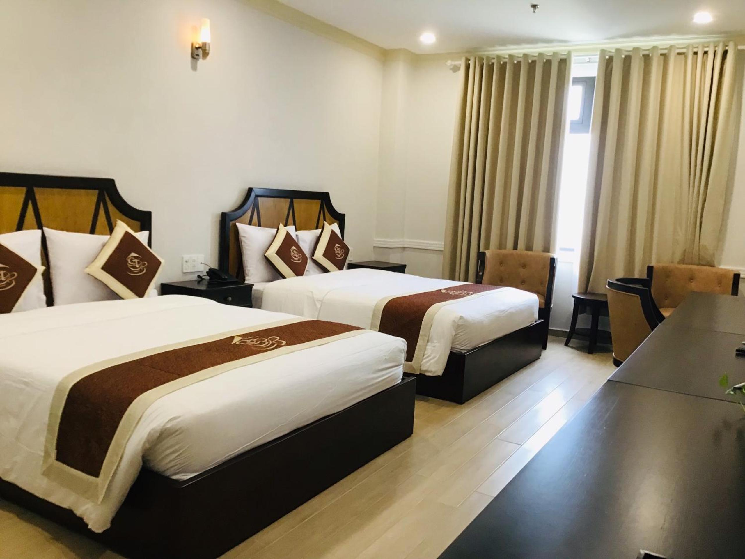 Superior Quadruple Room - Photo 1