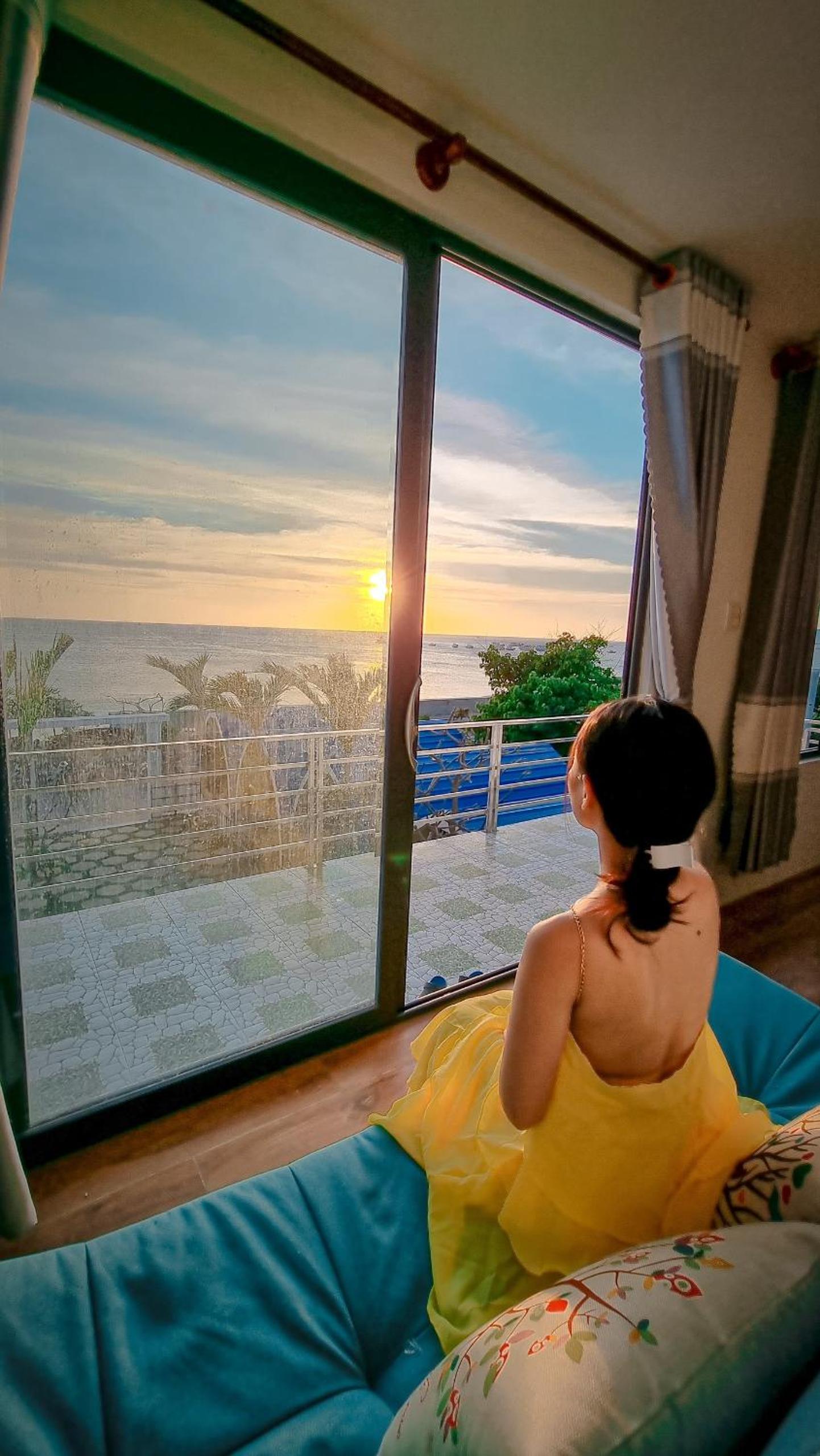 Deluxe Double Room with Sea View photo 2