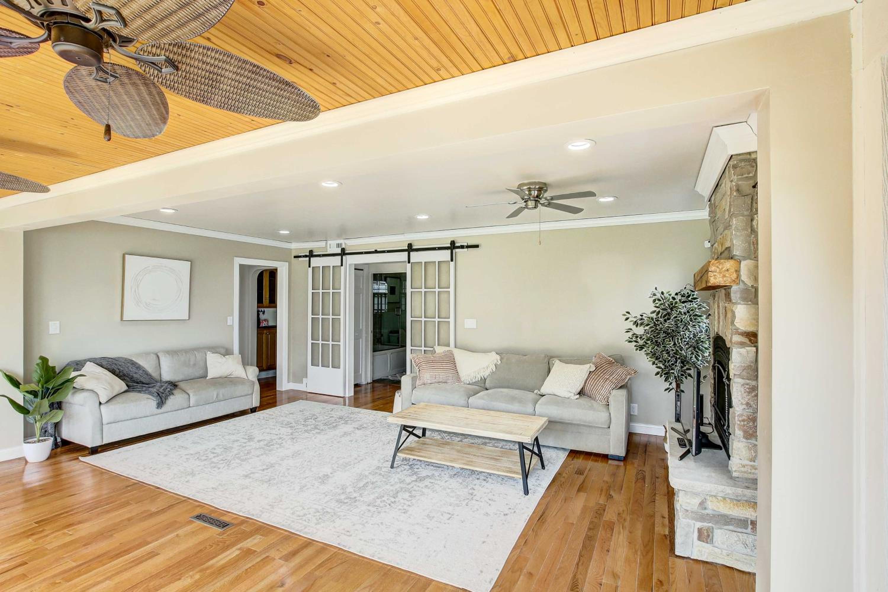 Three-Bedroom House photo 1