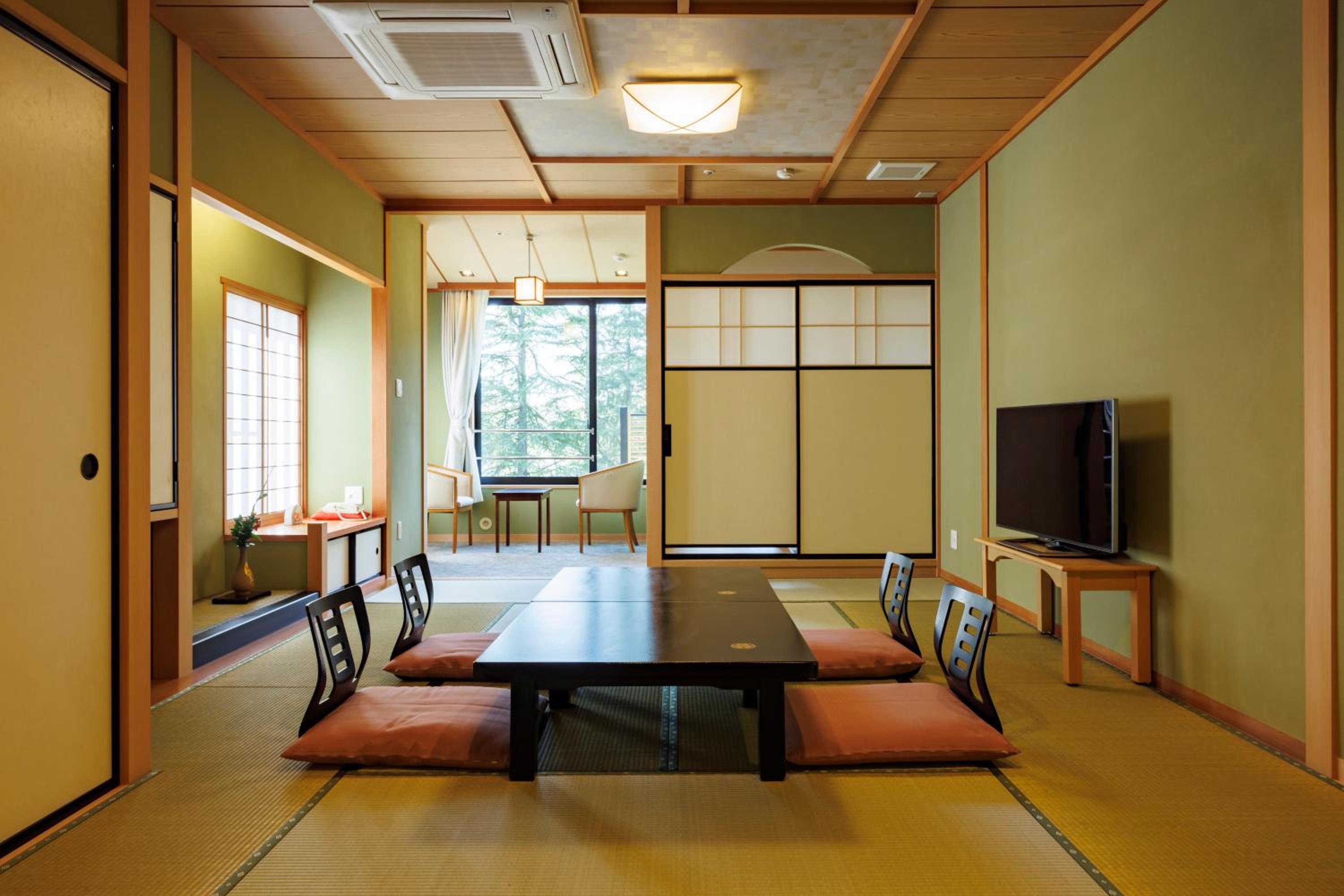 Japanese-style Room (12 Tatami Mats) with Private Semi-Open-Air Hot Spring Bath - Main Wing Zuiun