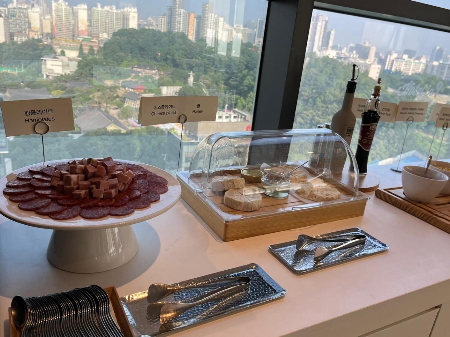 Standard Twin Room with 2 pax's breakfast photo 2