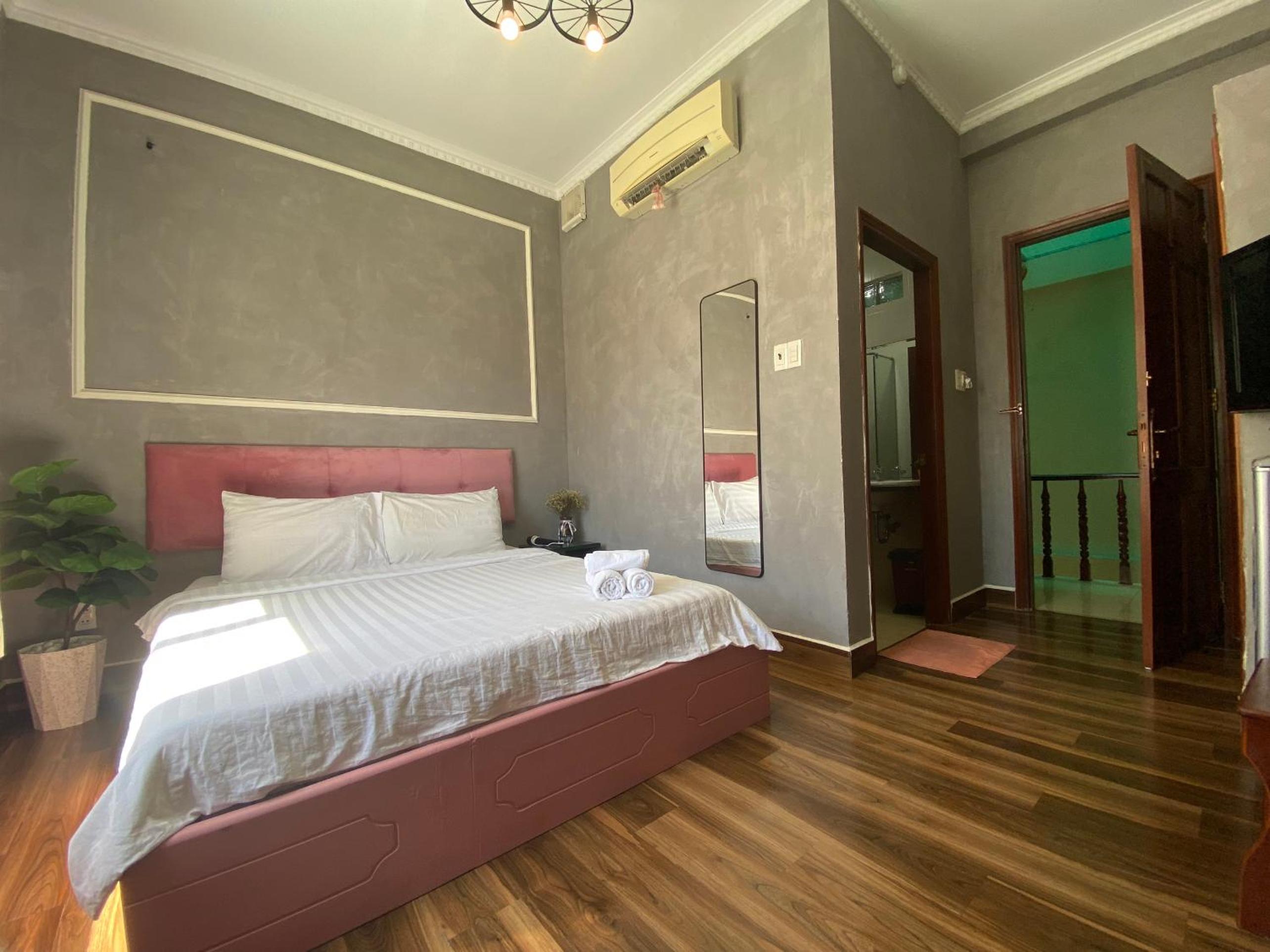 Deluxe Room - Photo 7