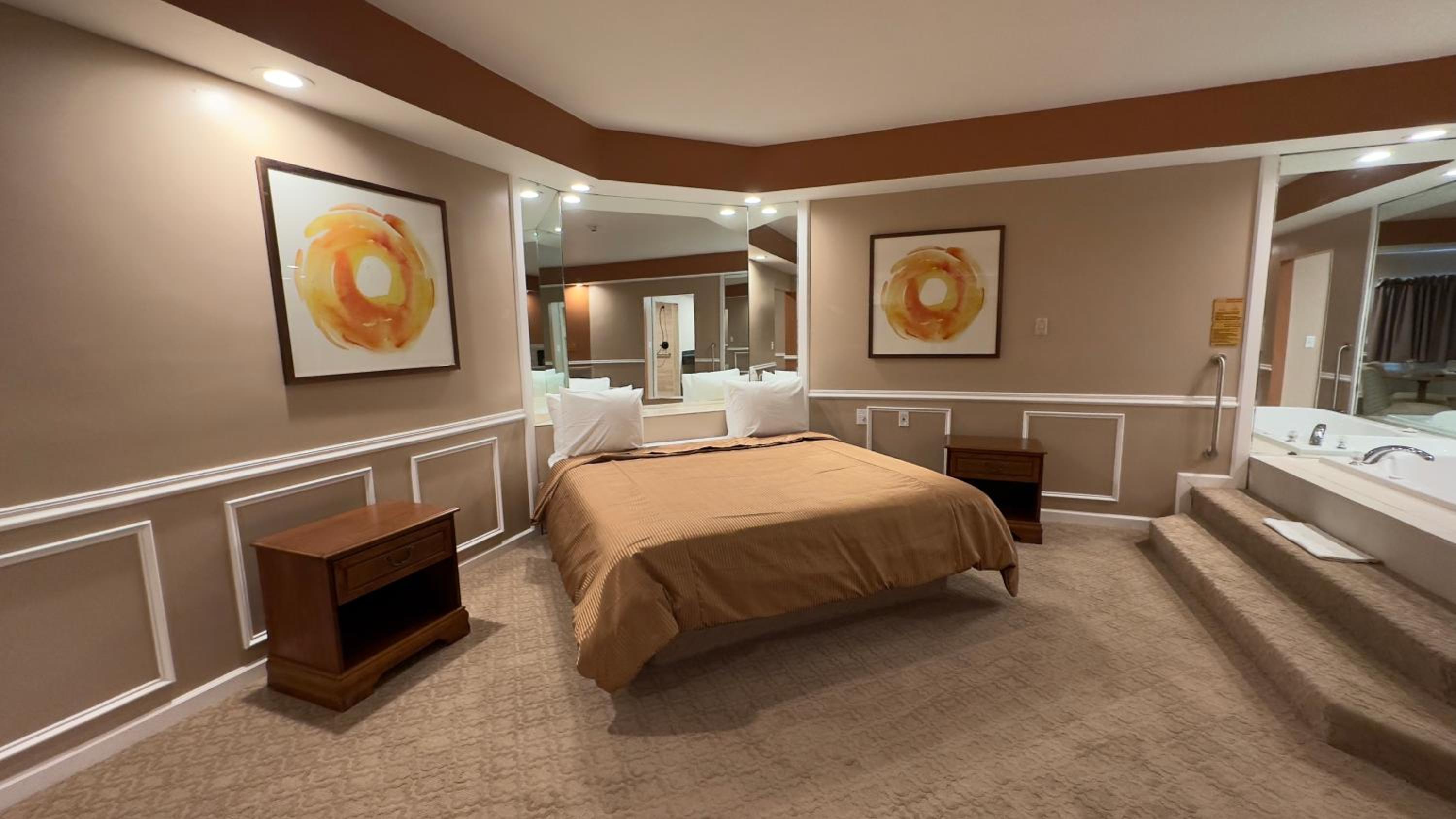 Suite - Photo 2