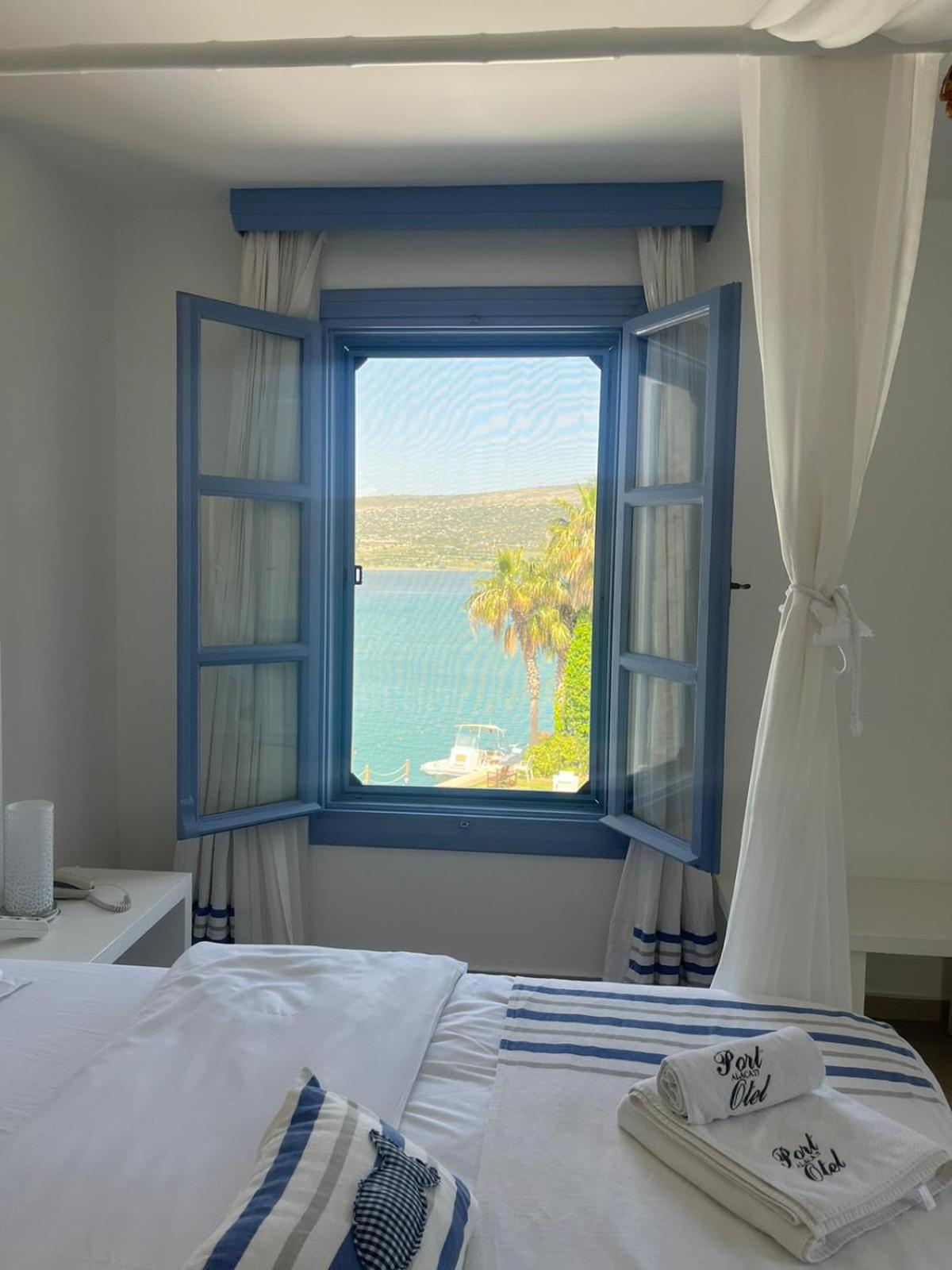Standard Double or Twin Room with Sea View photo 2