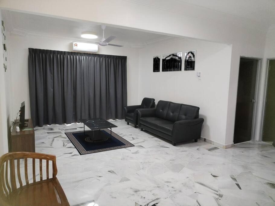 Two-Bedroom Apartment photo 2