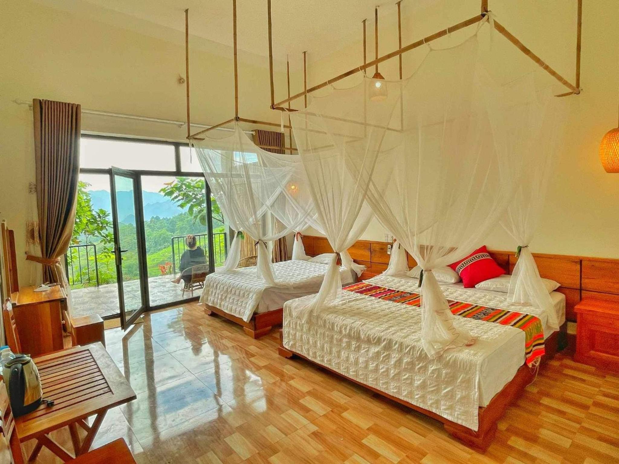 Family Room with Garden View photo 3