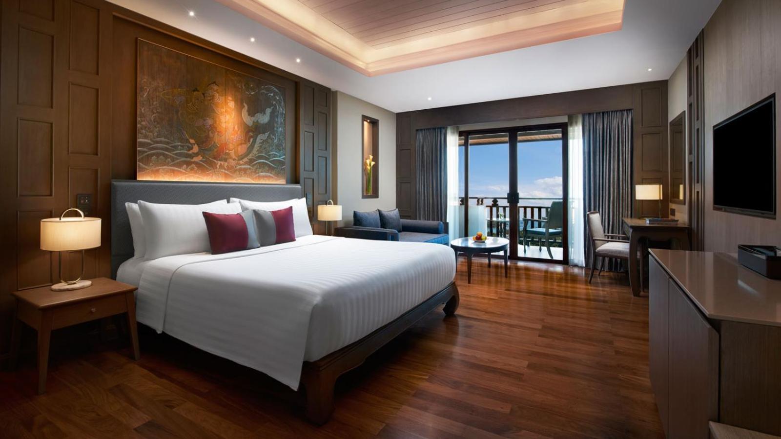 Deluxe King Room