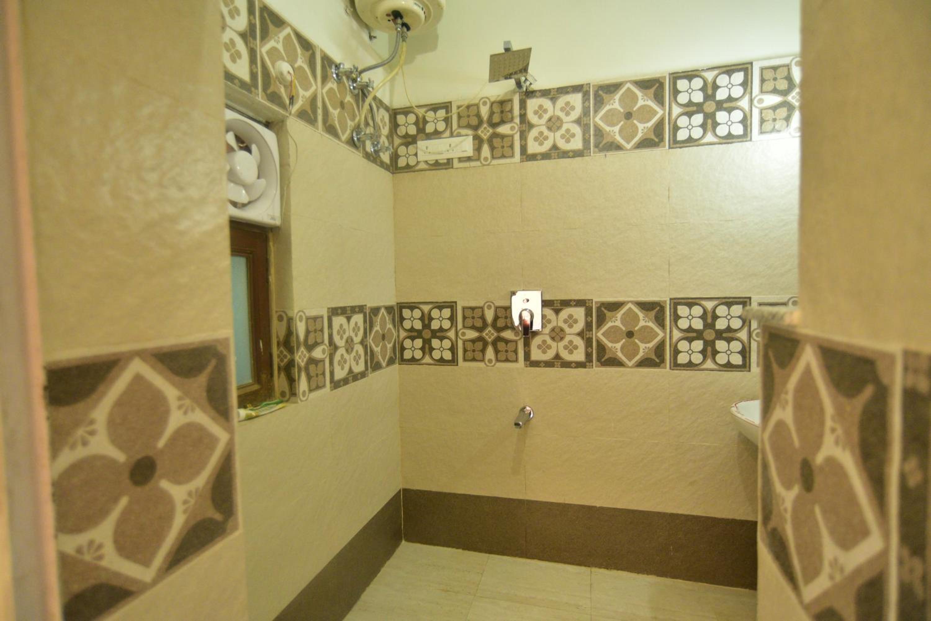 Double Room - Photo 6