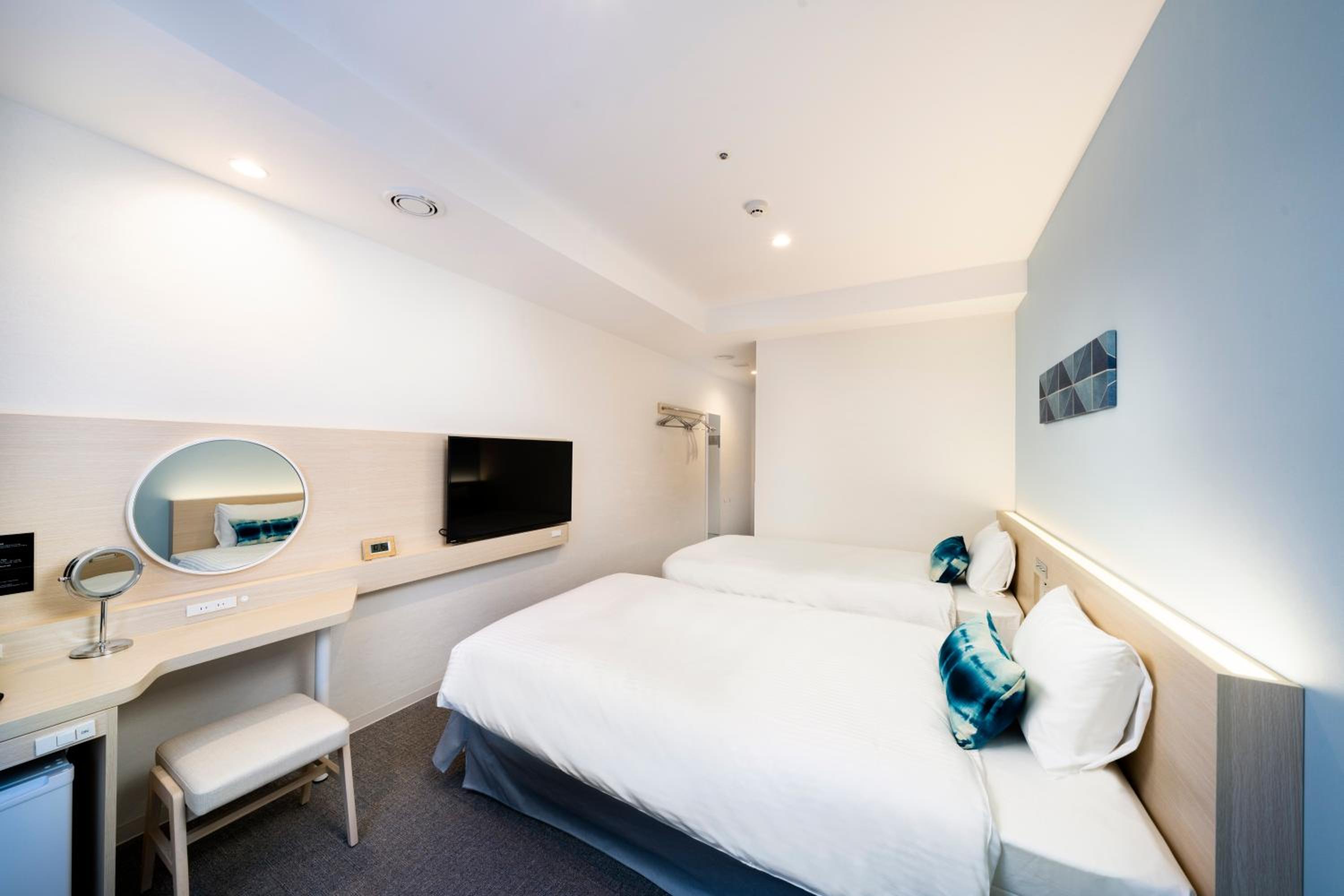 Standard Twin Room - Photo 5