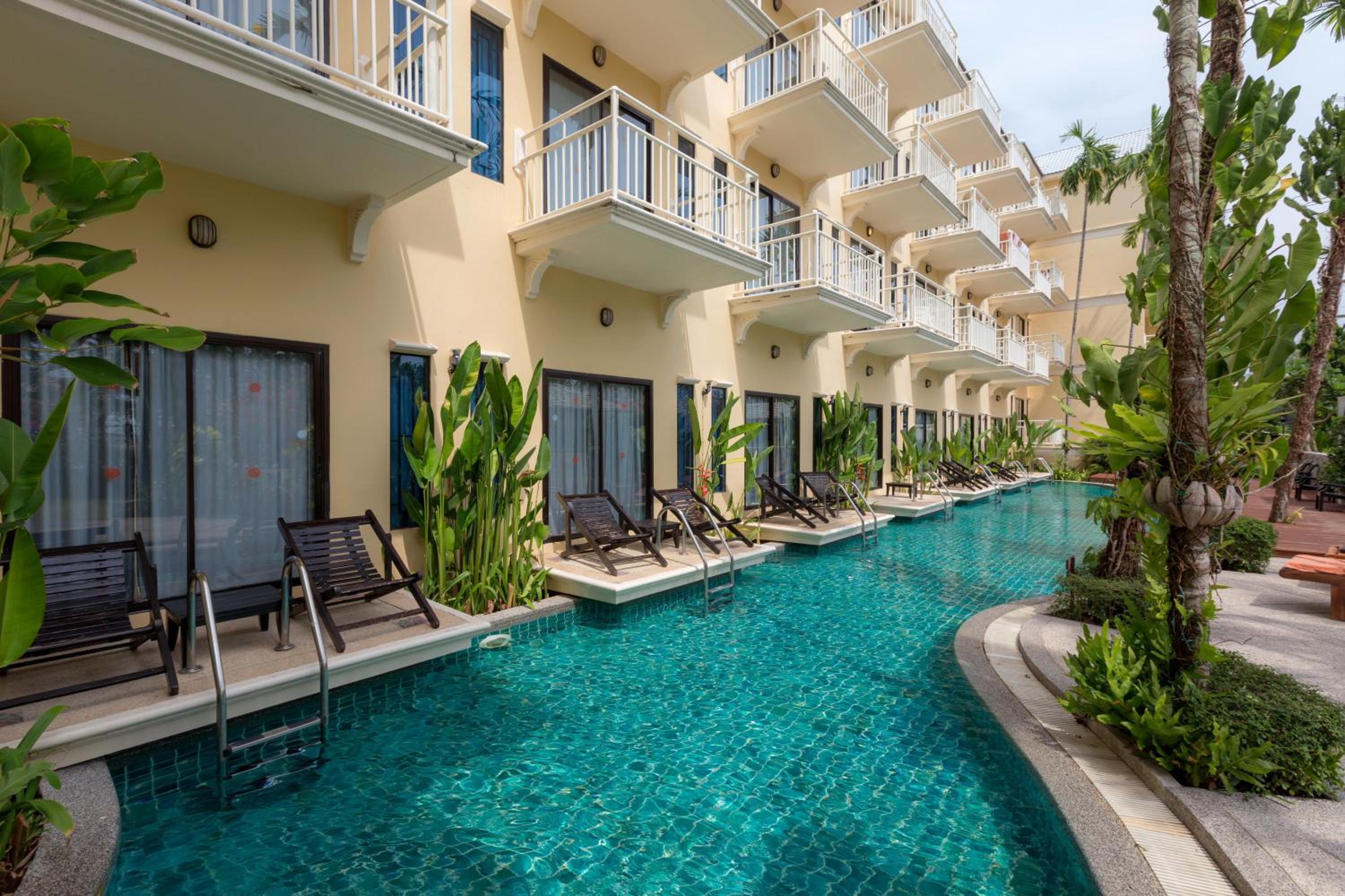 Deluxe Double Room with Pool Access photo 2