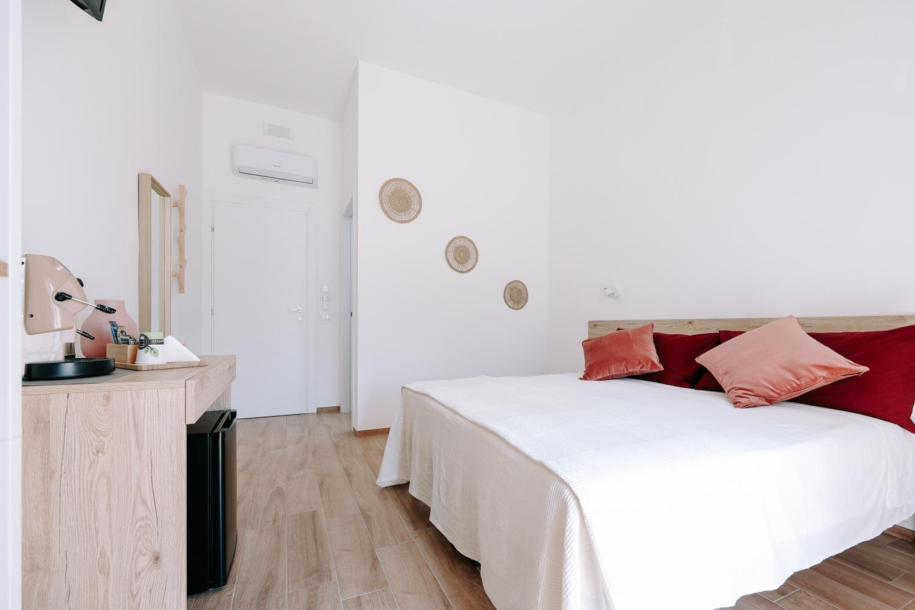King Room with Balcony photo 2