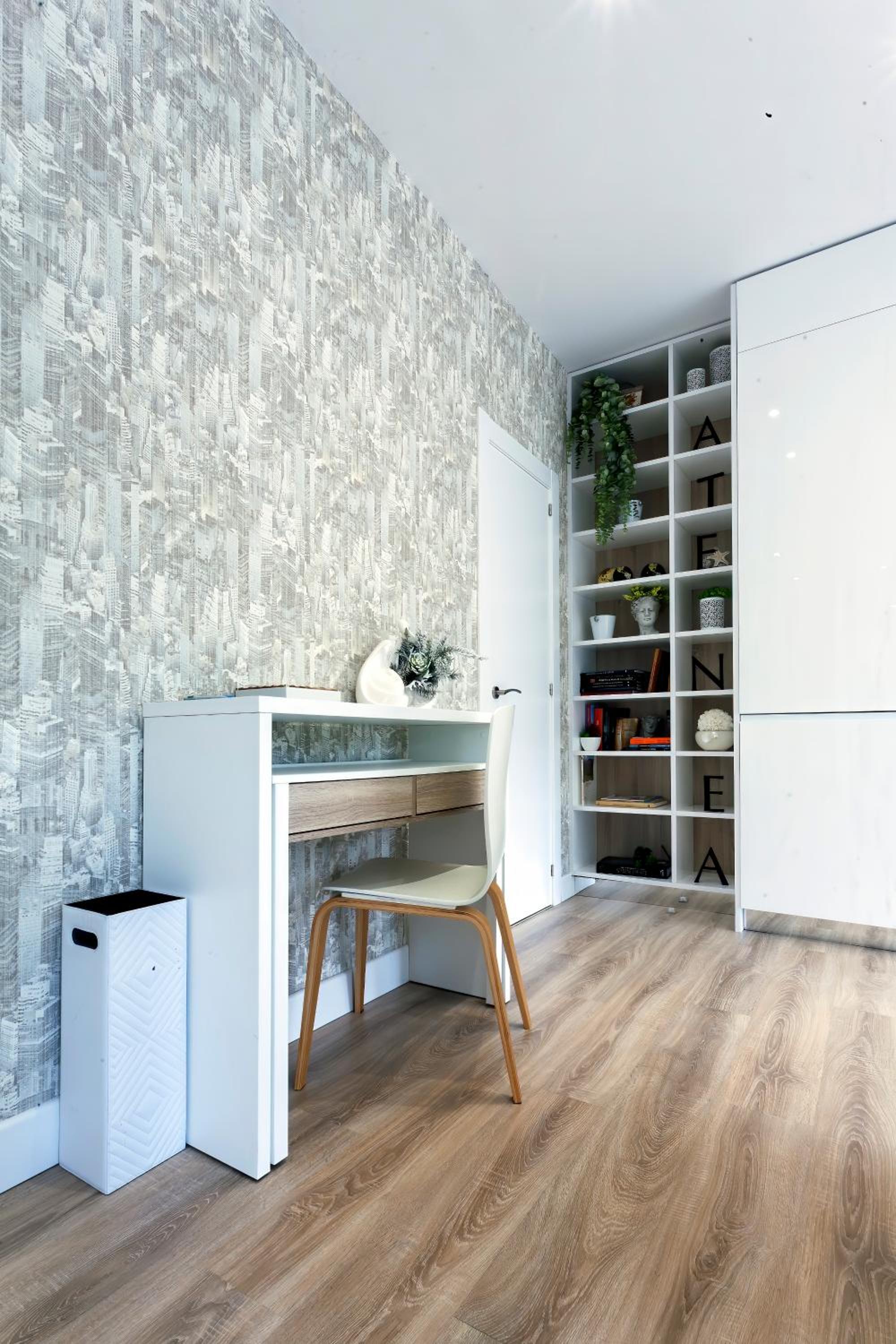 Apartment with Balcony - Photo 15