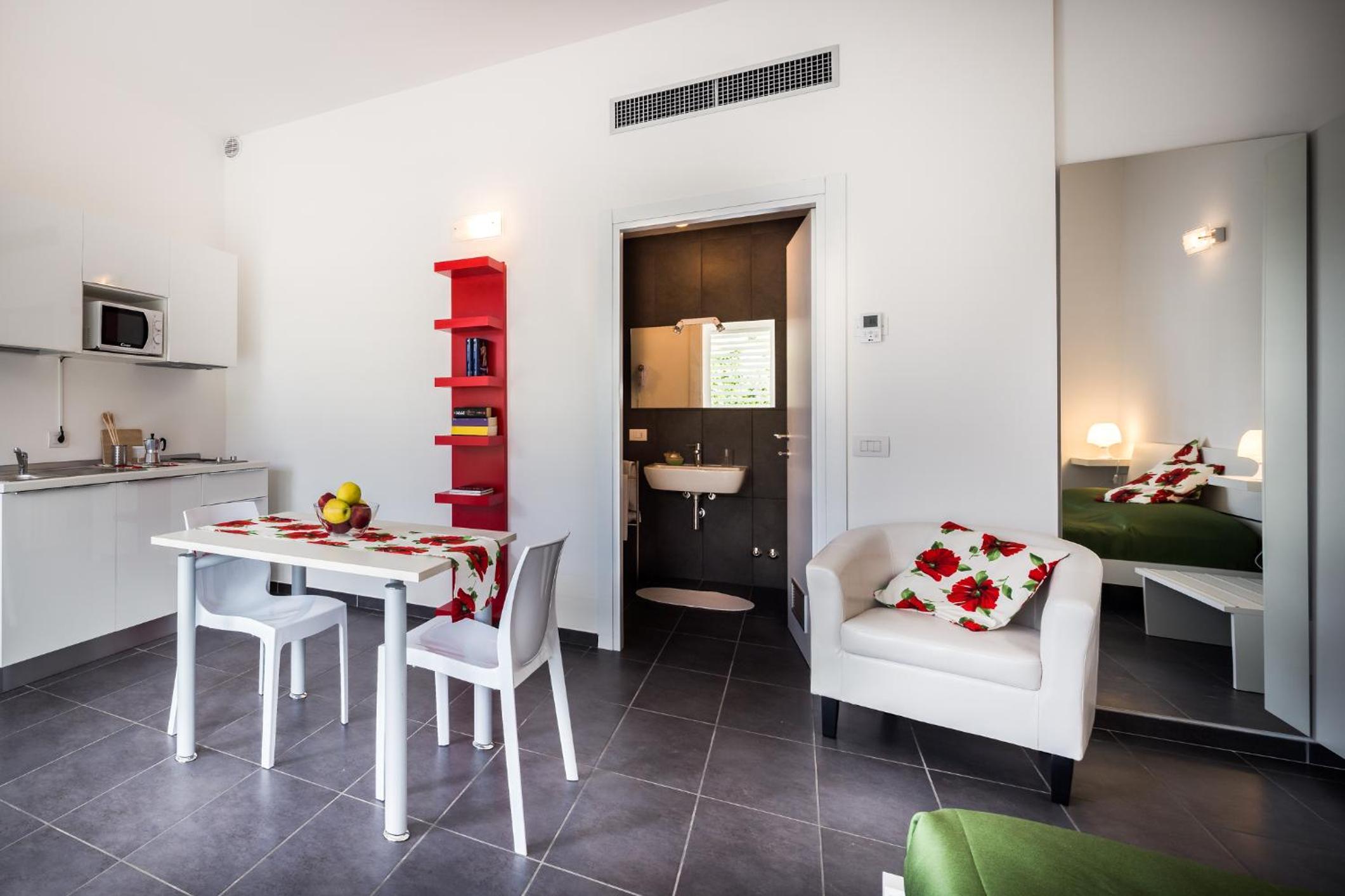 Studio Apartment photo 2
