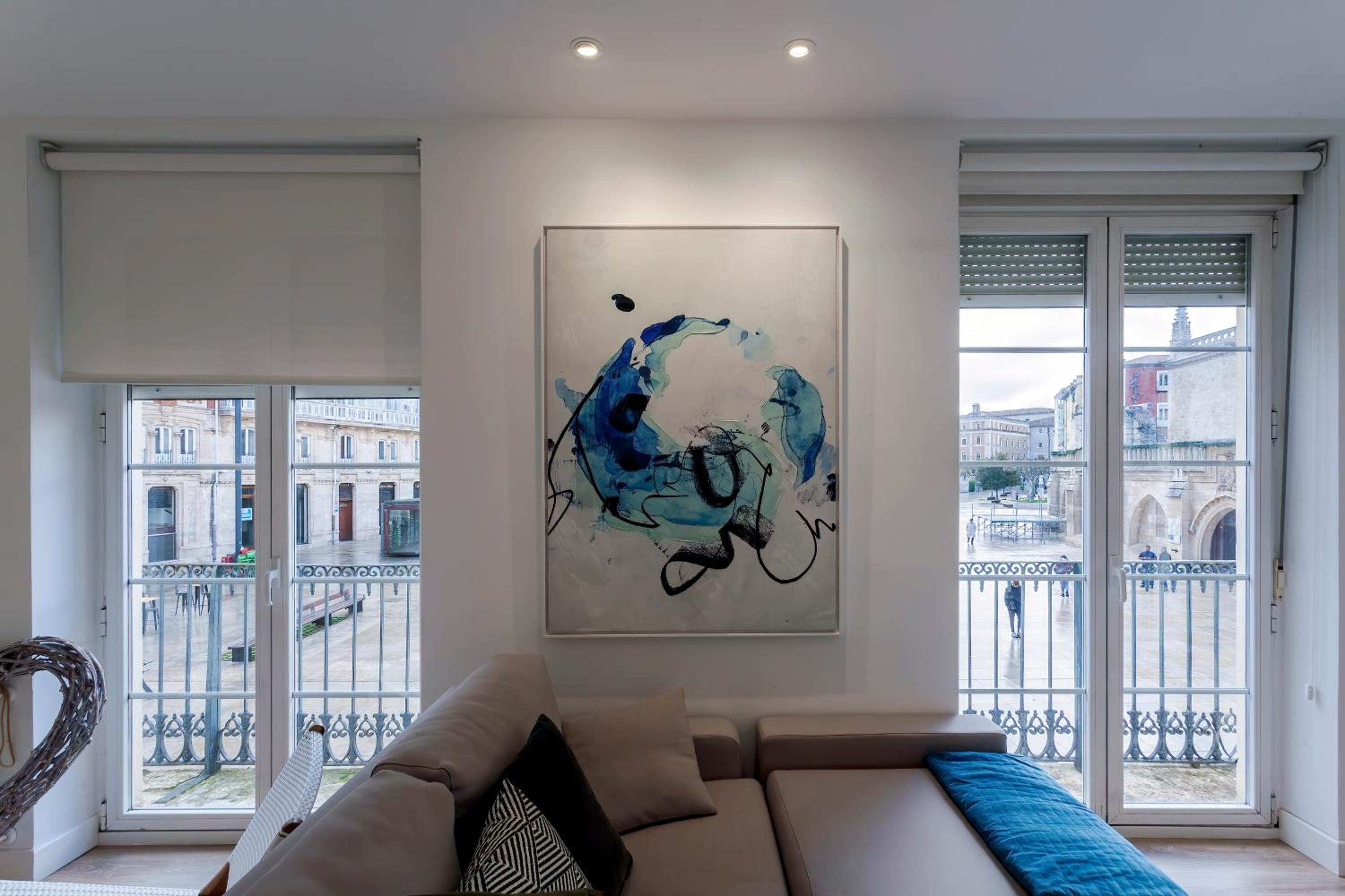 Apartment with Balcony - Photo 19