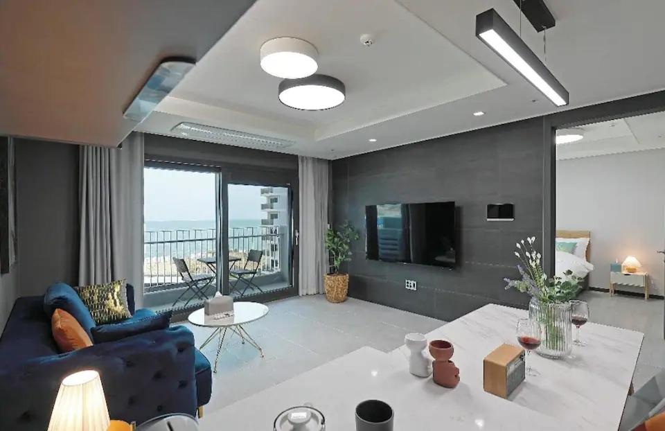 Junior Suite with Half Ocean View - Photo 2
