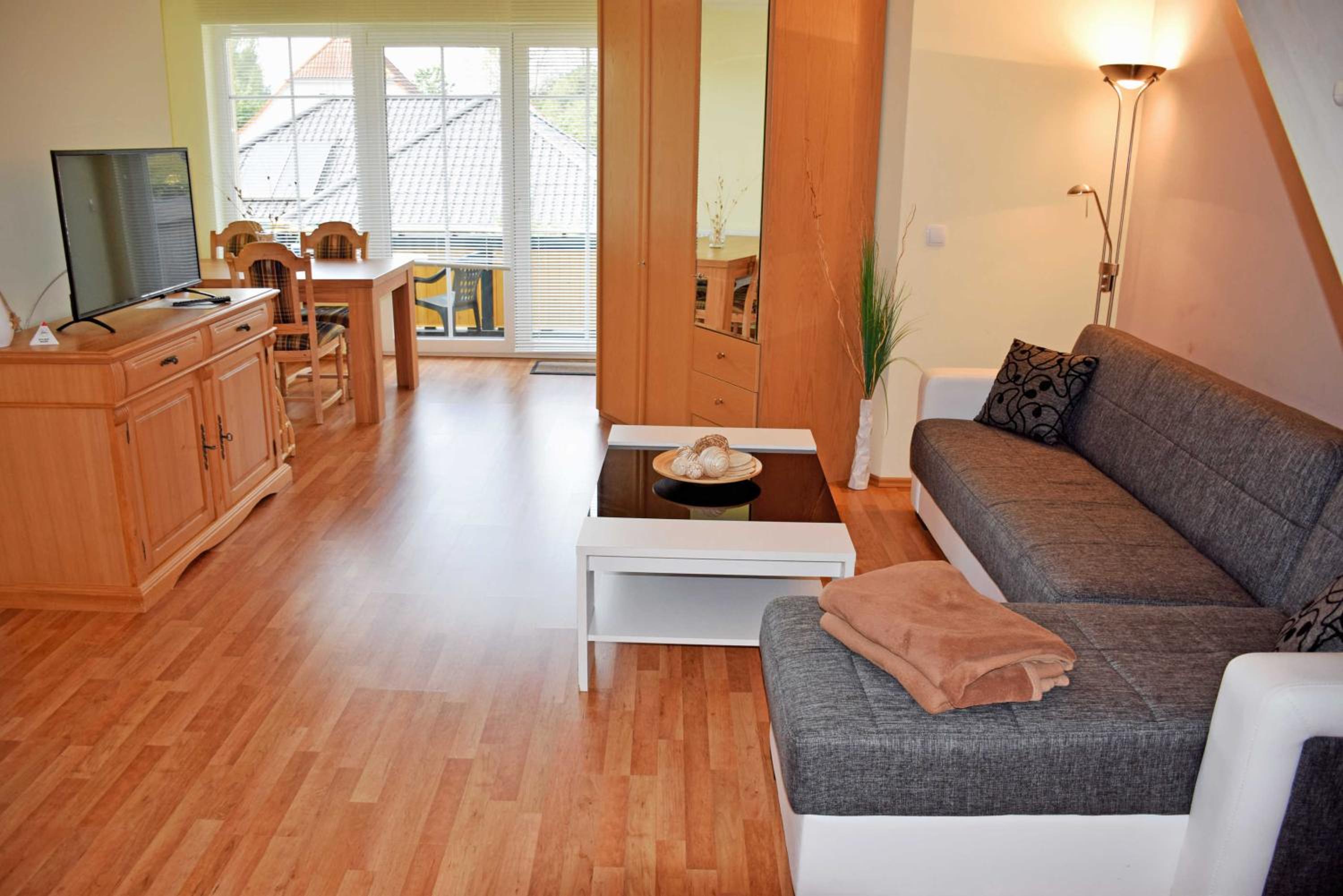 One-Bedroom Apartment with Balcony photo 1